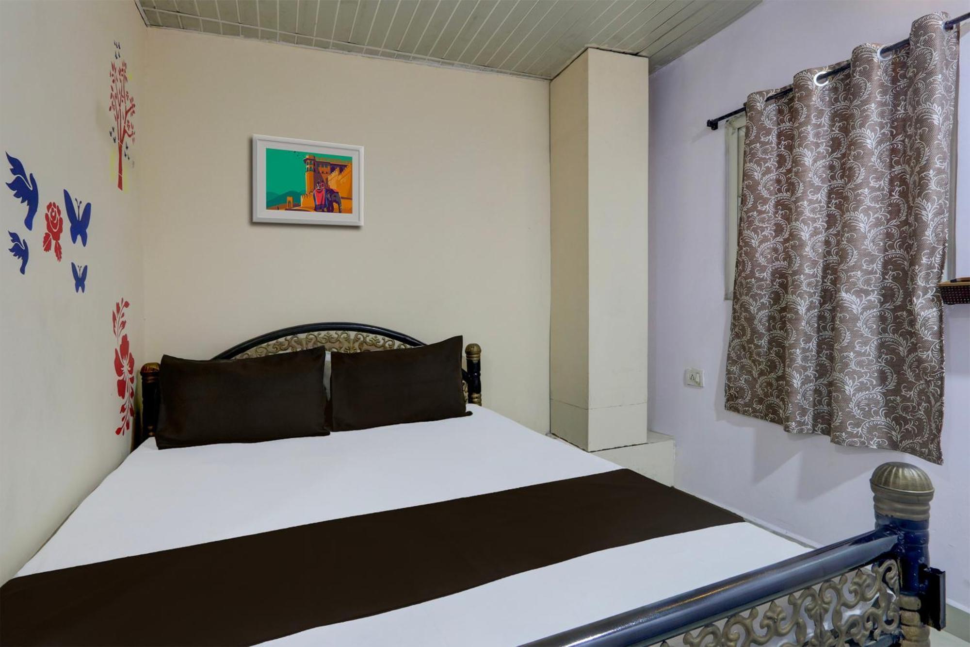 Spot On Aaraadhya Residency 2*