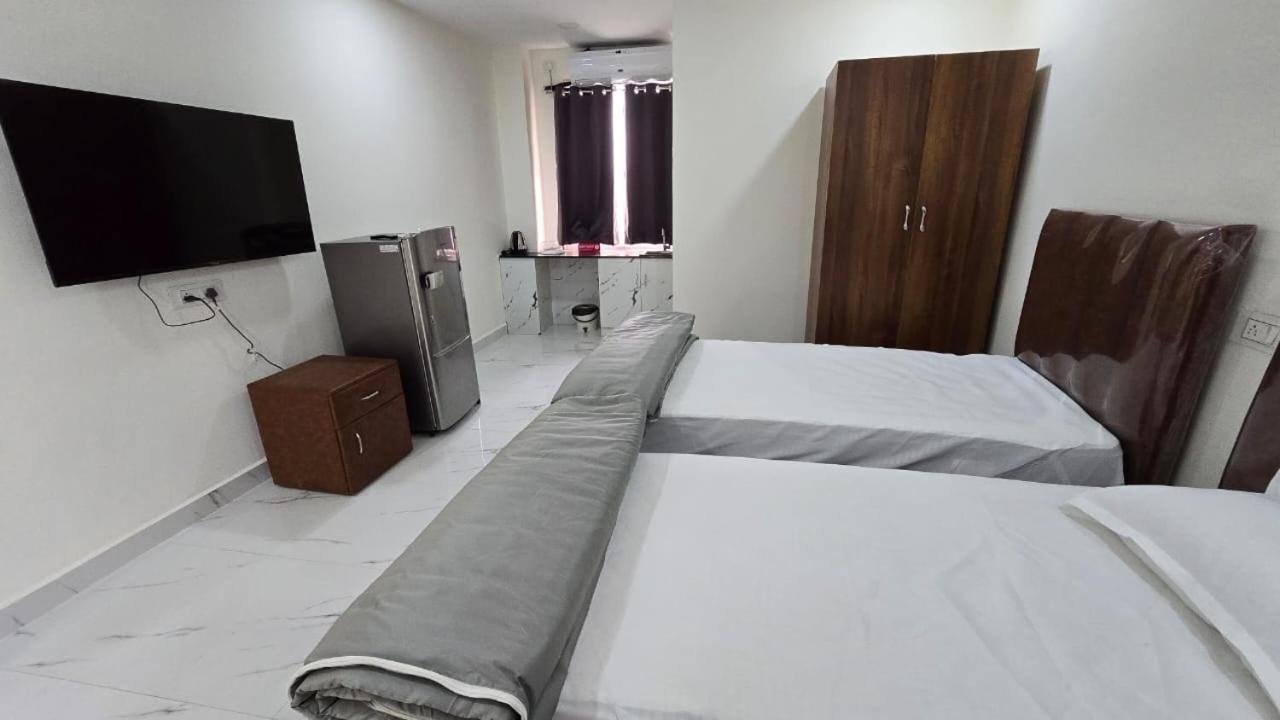 Single Aparthotel *