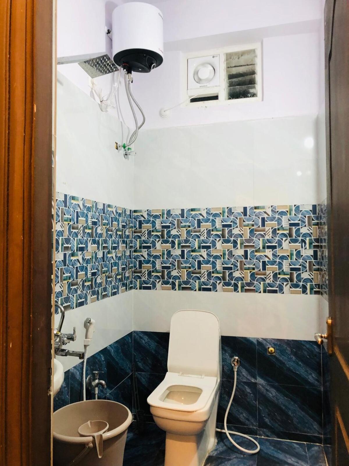Luxury Living 3bhk Ac By Grv Group Apartment