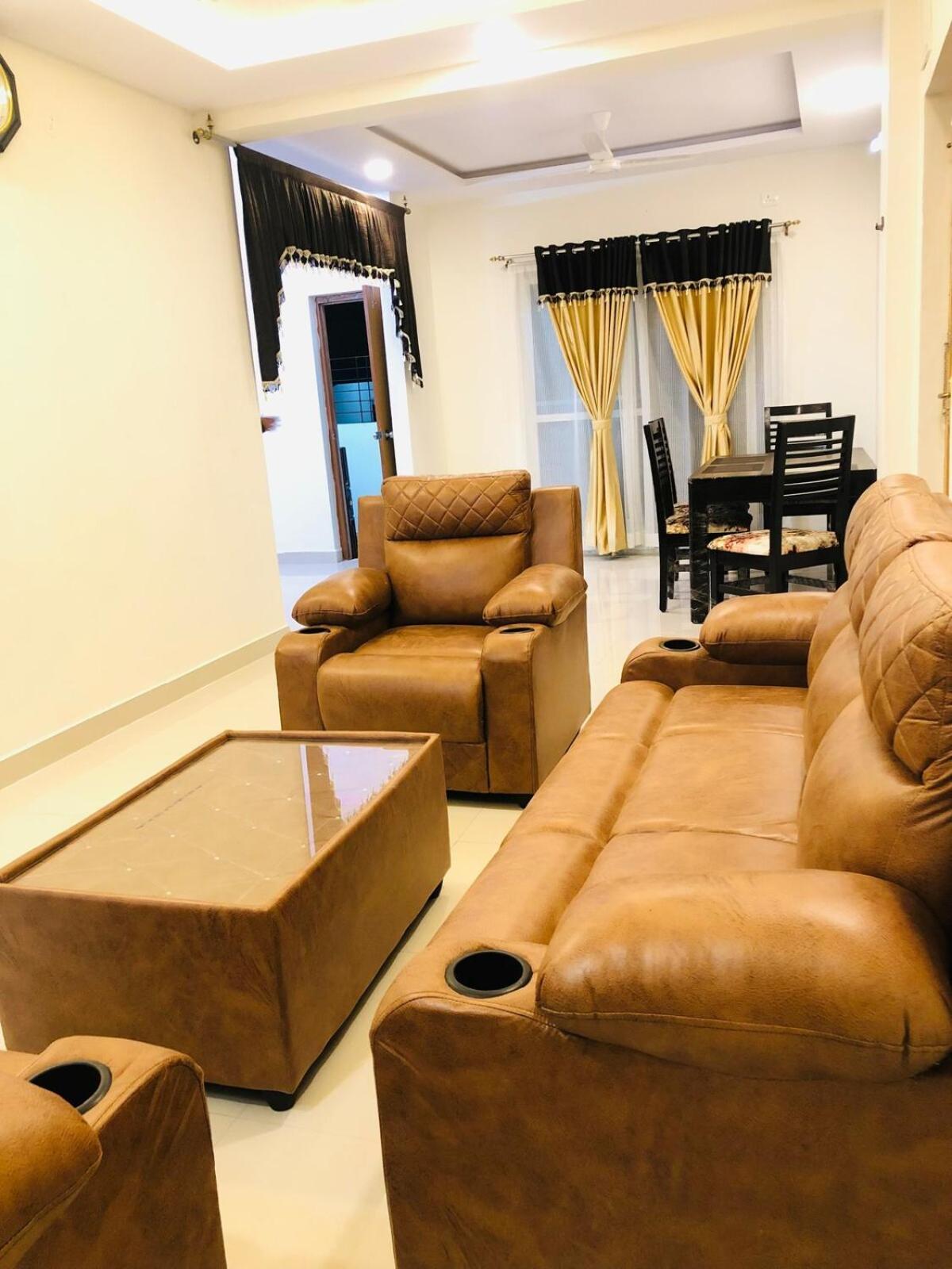 Apartment Bright, Airy & Luxury Living 3bhk Ac By Grv Group