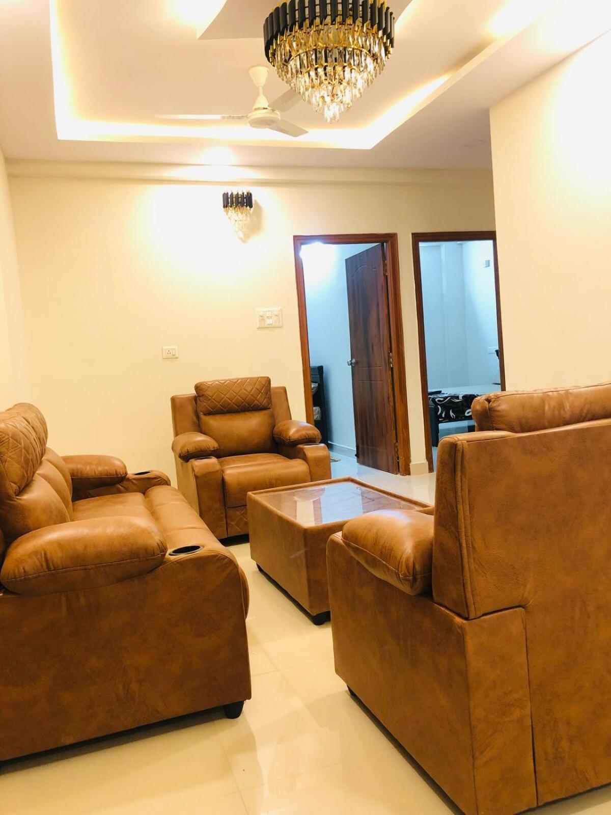 Bright, Airy & Luxury Living 3bhk Ac By Grv Group Apartment