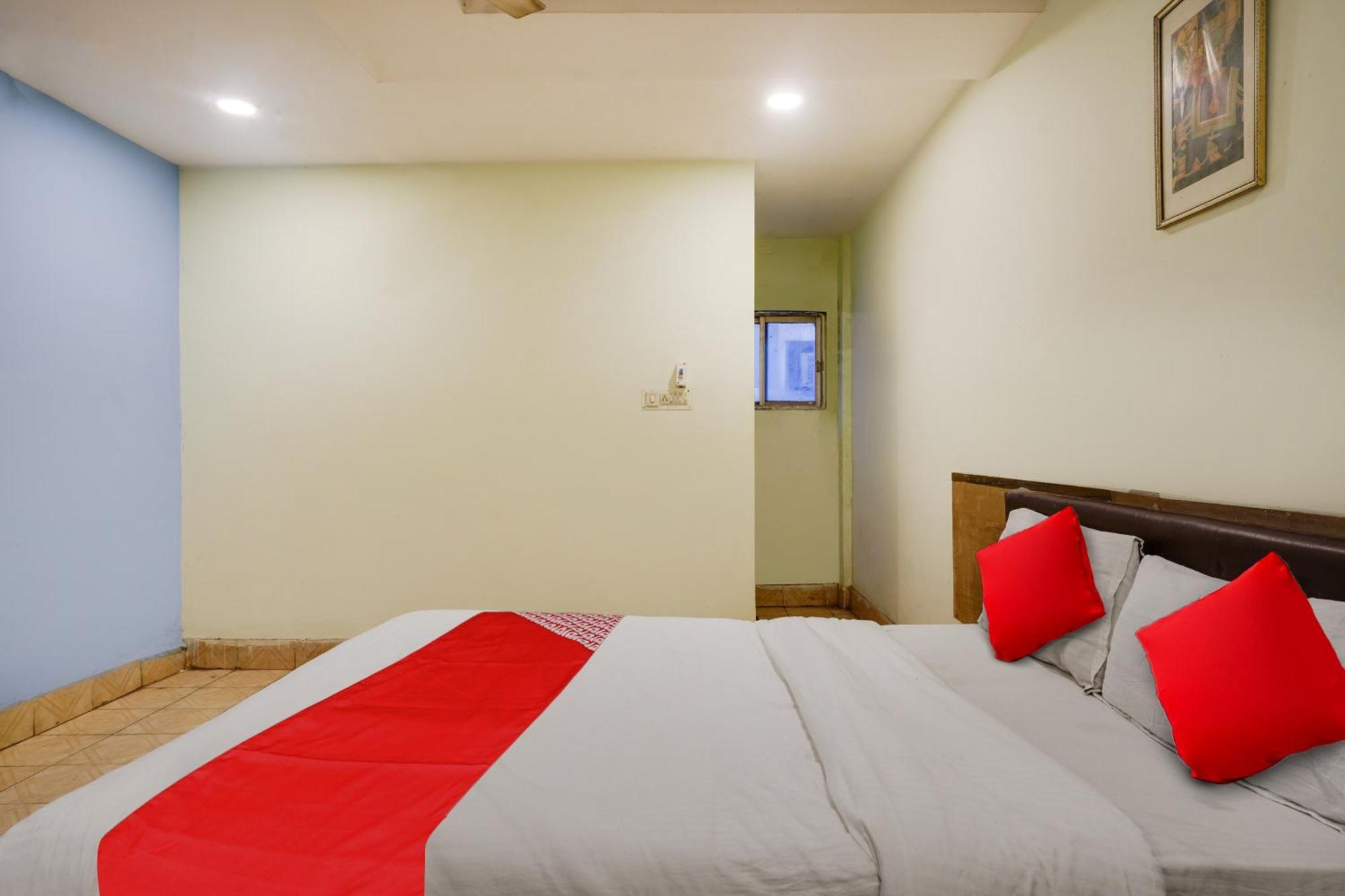 Hotel O Sree Simran Palace