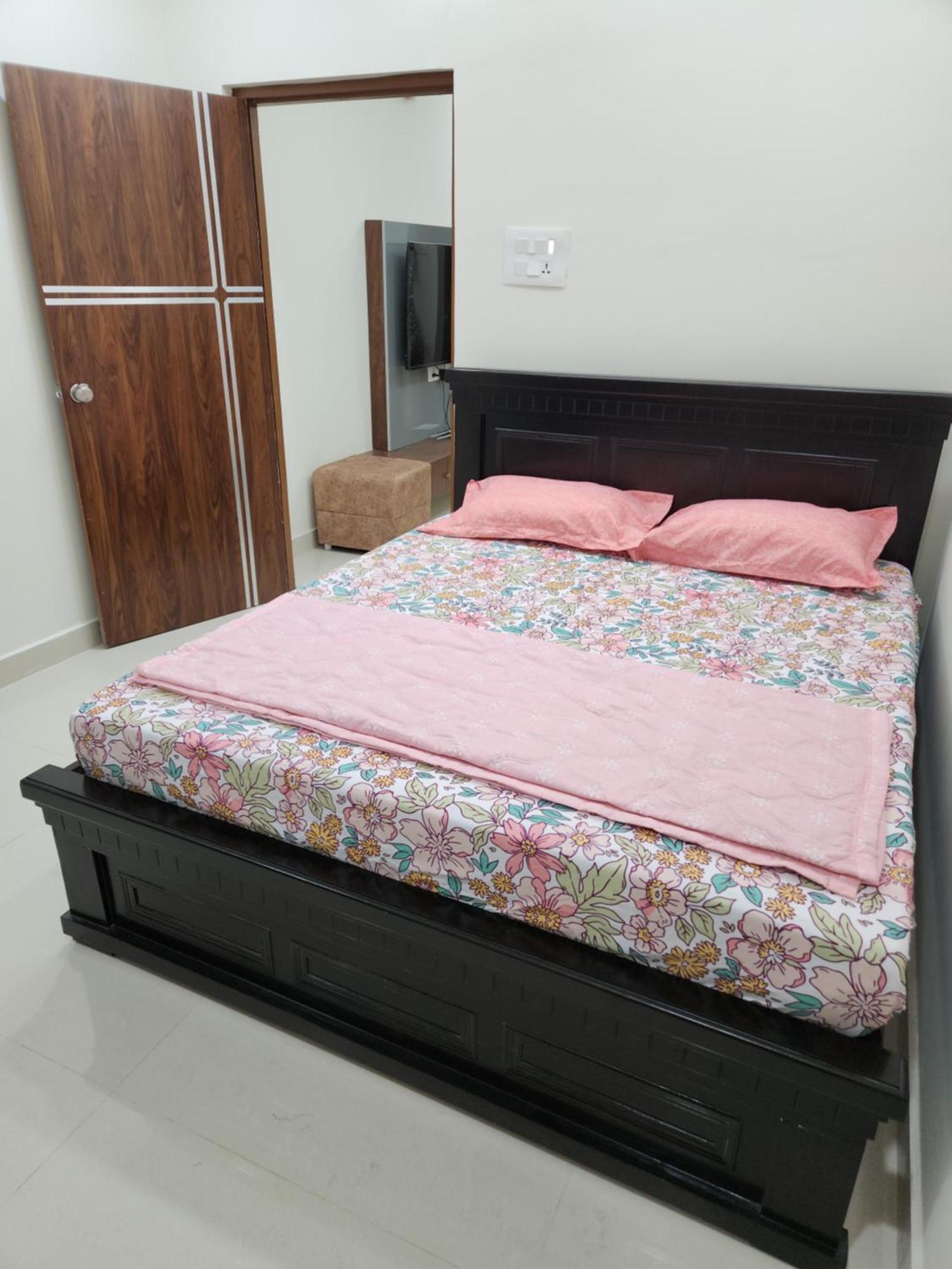 Modern New 2 Bhk In Kondapur Near Gachibowli