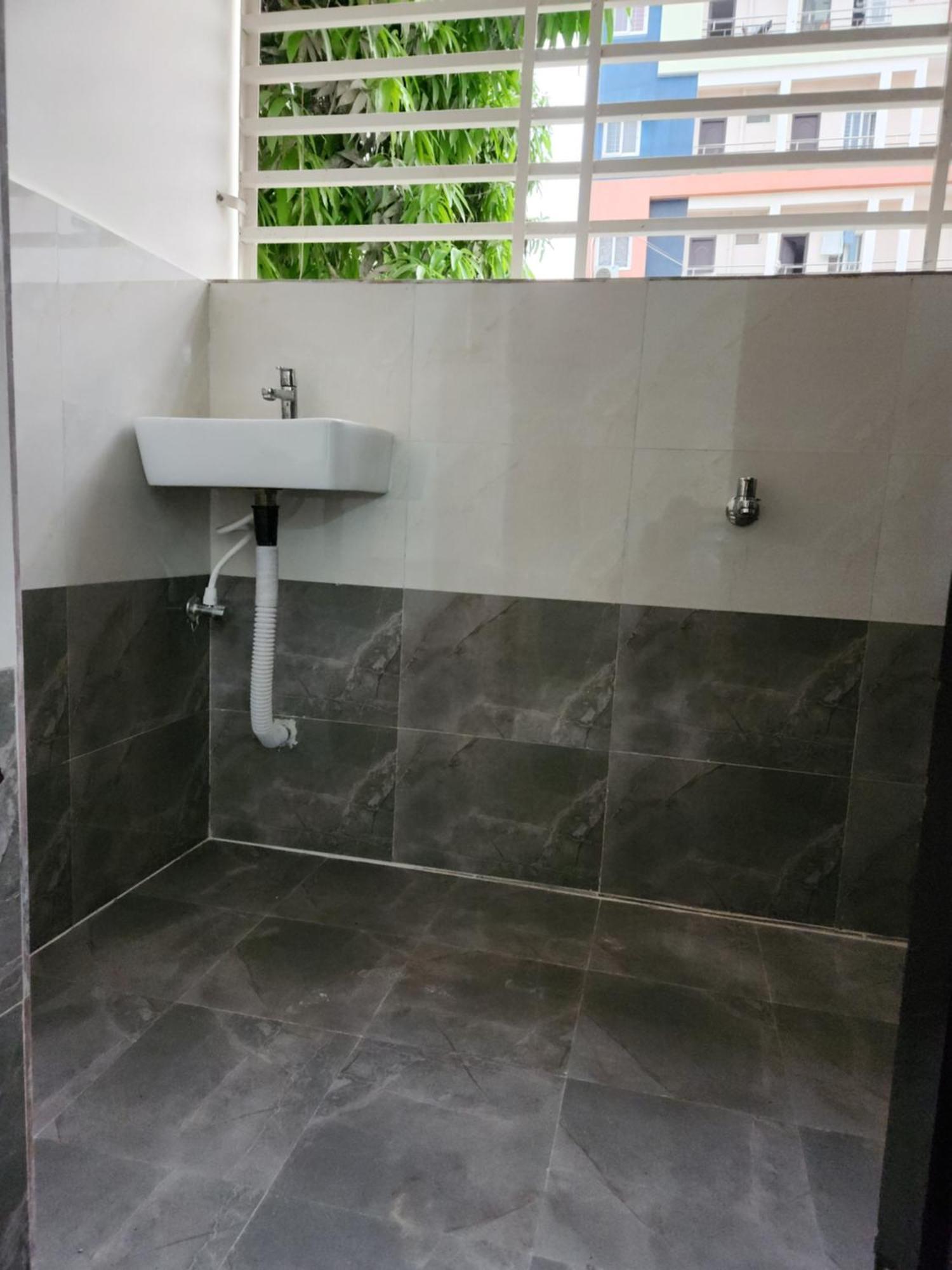 Modern New 2 Bhk In Kondapur Near Gachibowli *
