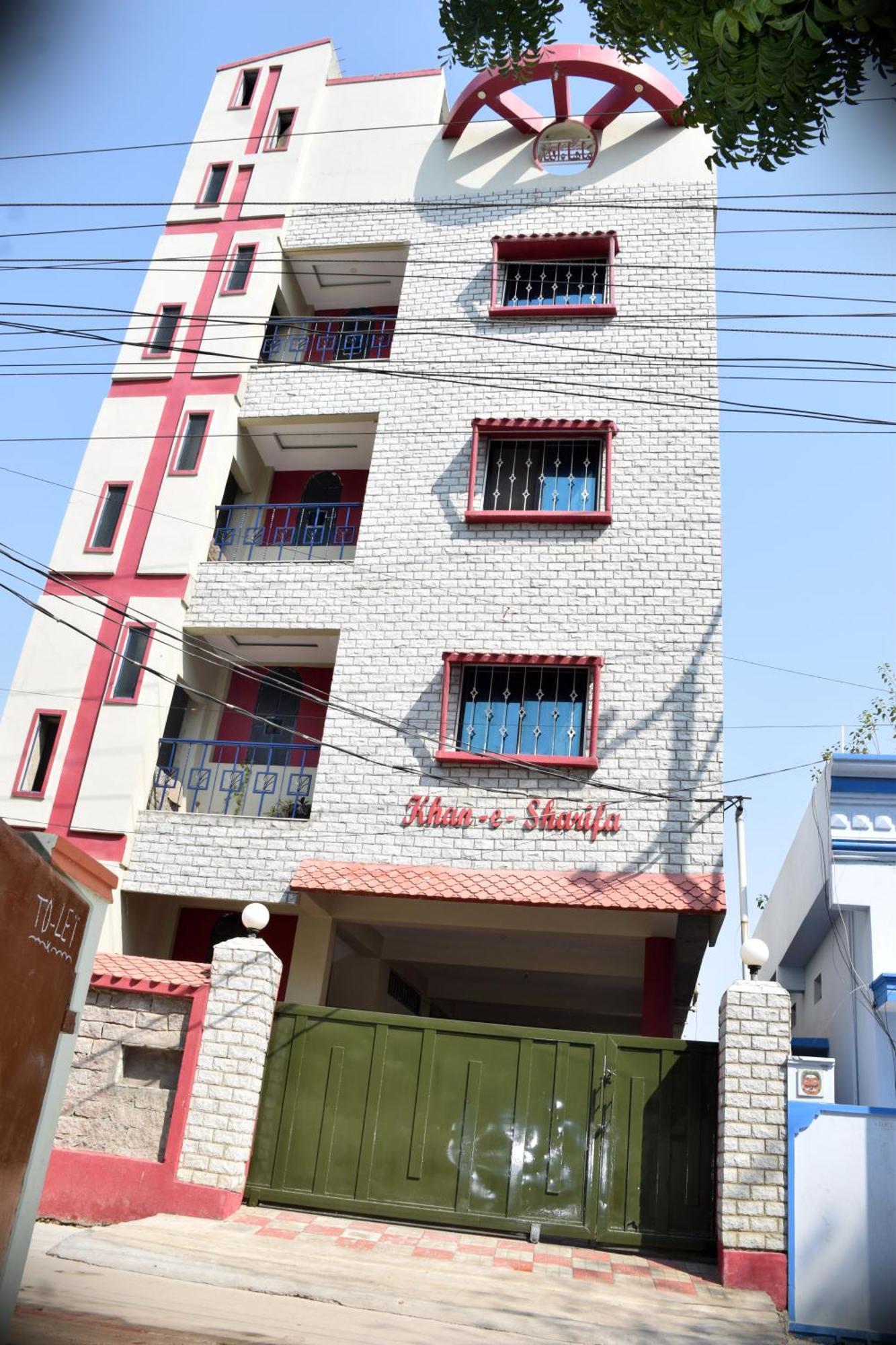 Spacious And Comfortable 3bhk No-ac For Travellers Apartment