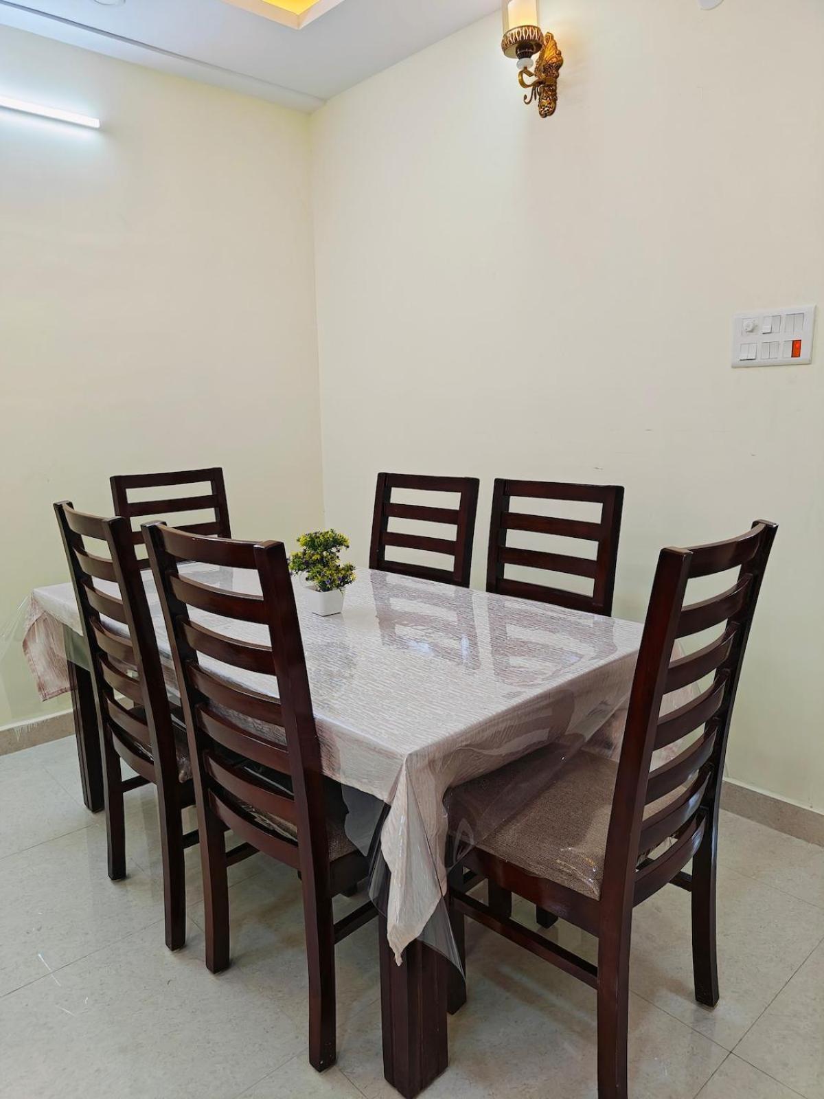 Harmony 3br Mehdipatnam By Homeyhuts *