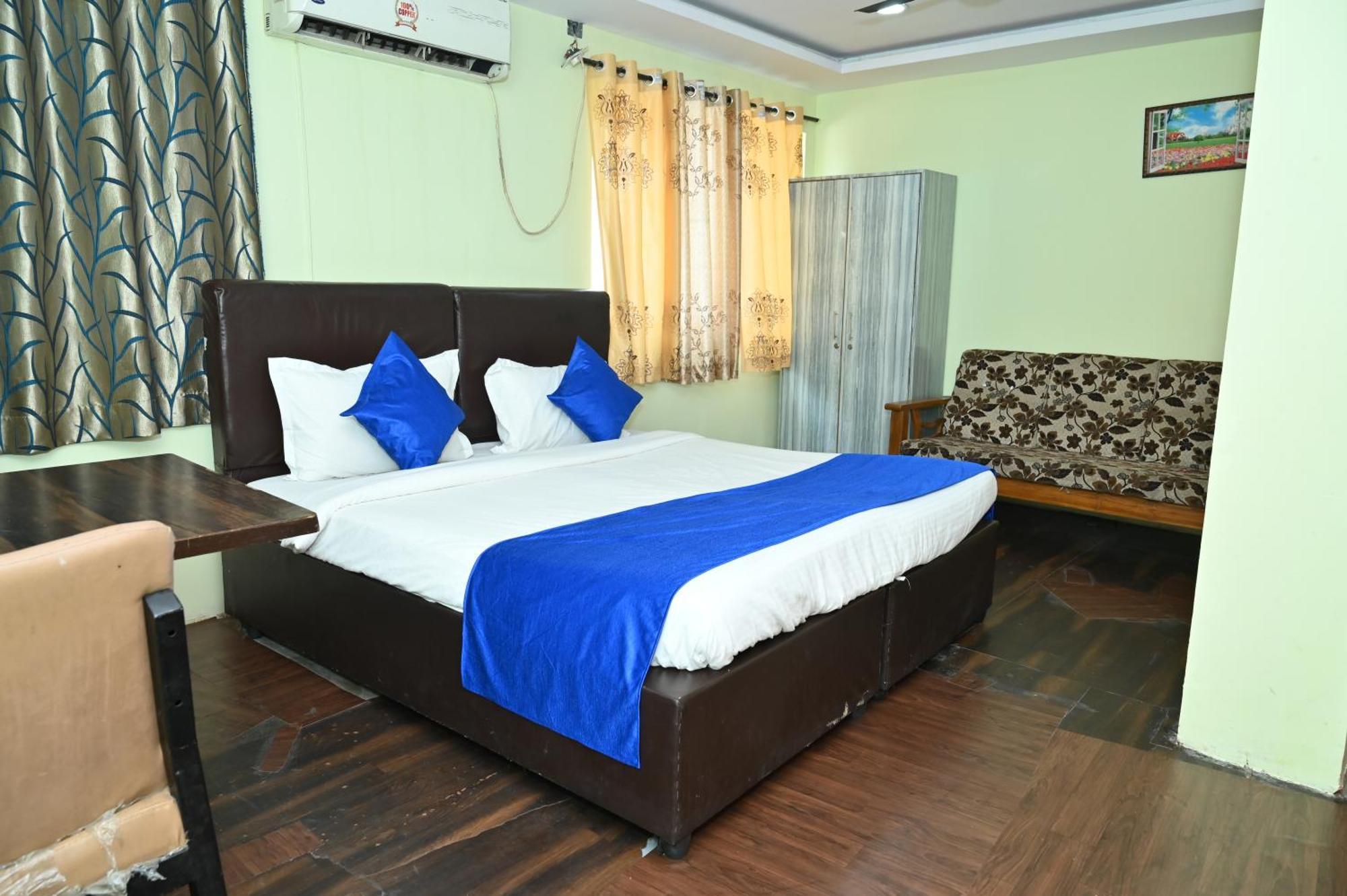 Hotel Ankitha Grand 2*