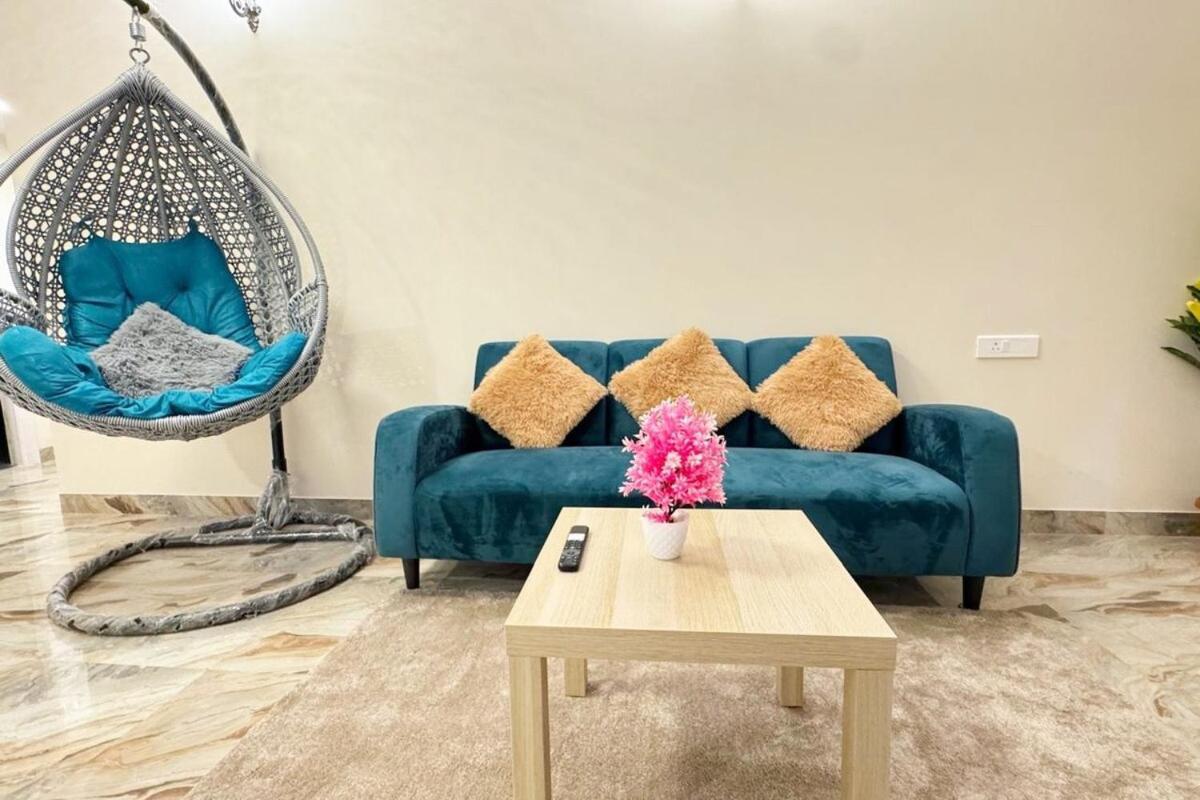 Apartment Evara Tranquil 3bhk Retreat Near Hitec