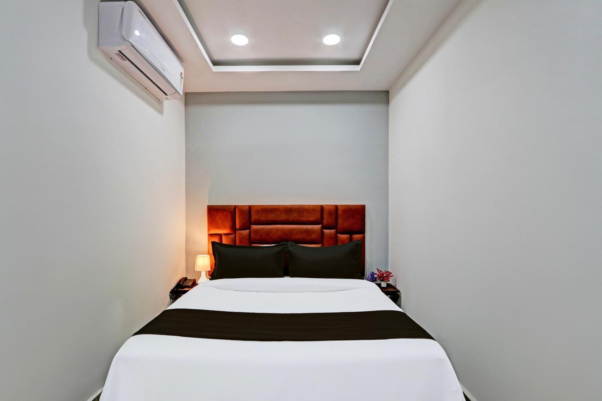 Super O Lavish Tranquil Hotel 4*