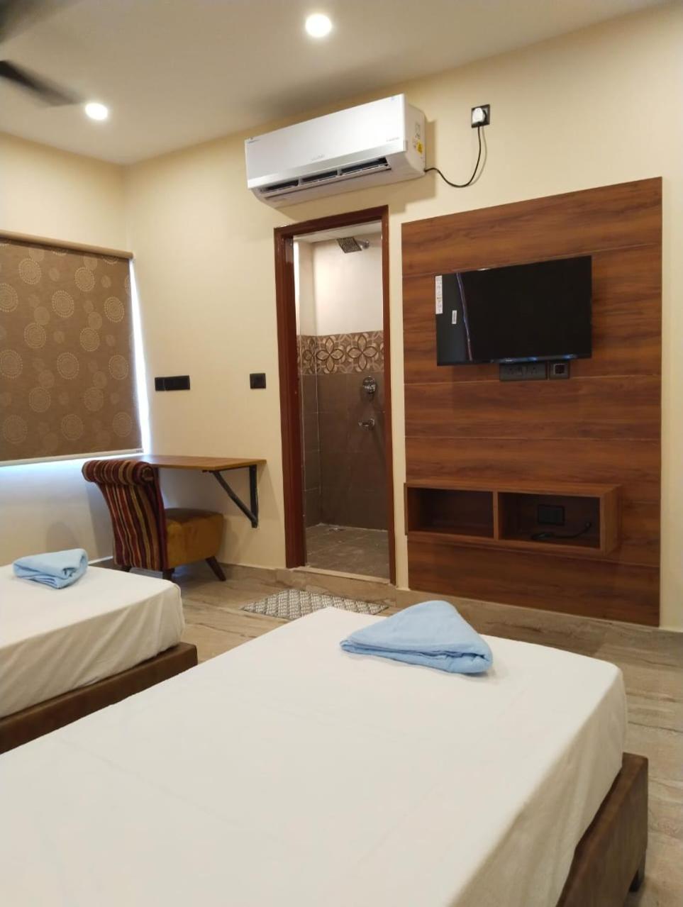 Windsor Plaza Hotel