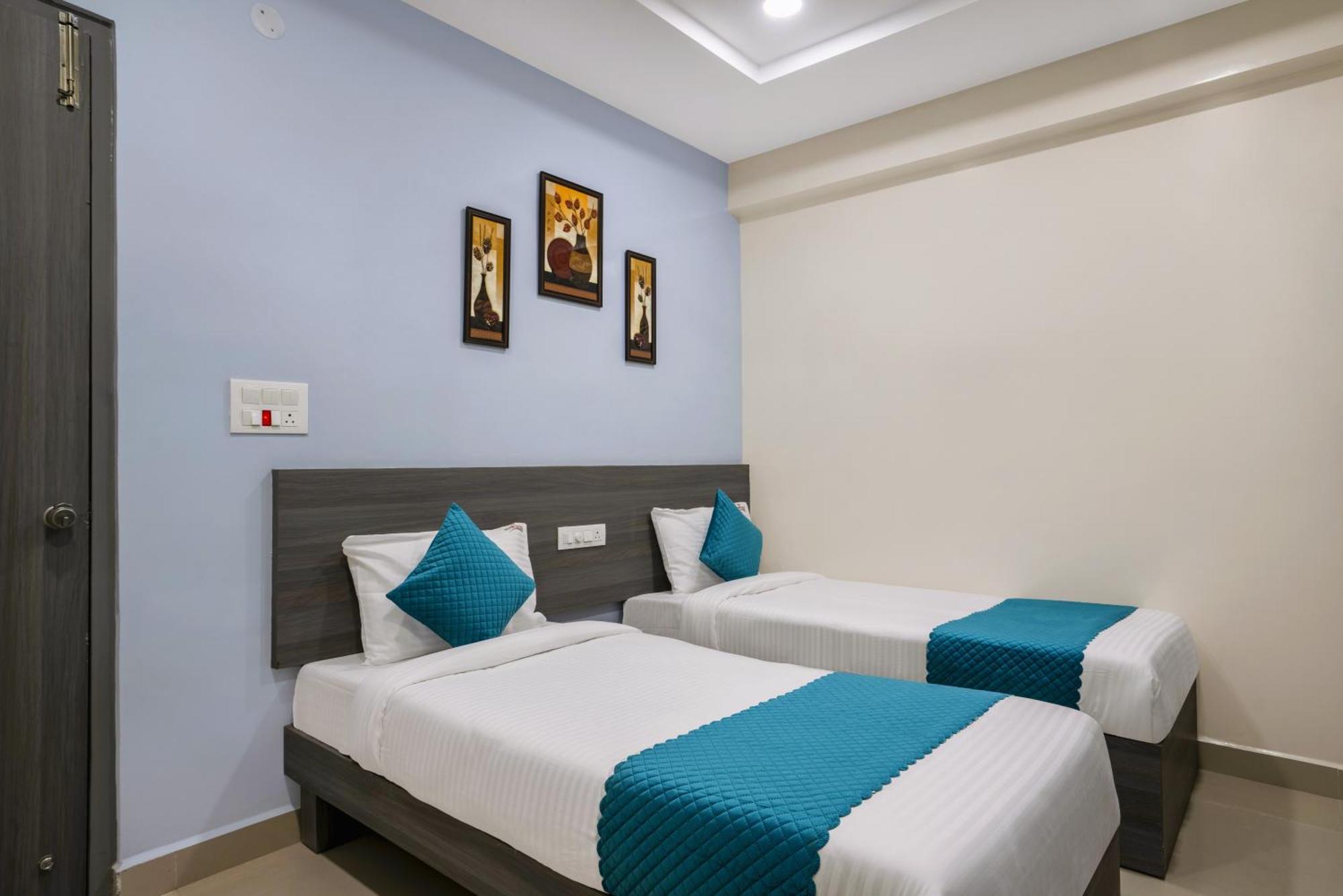 The Balcony 3* Hyderabad