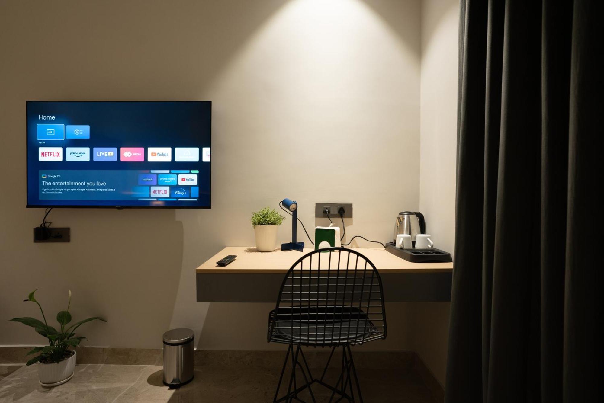 Kyzen Hi Tech Hotel