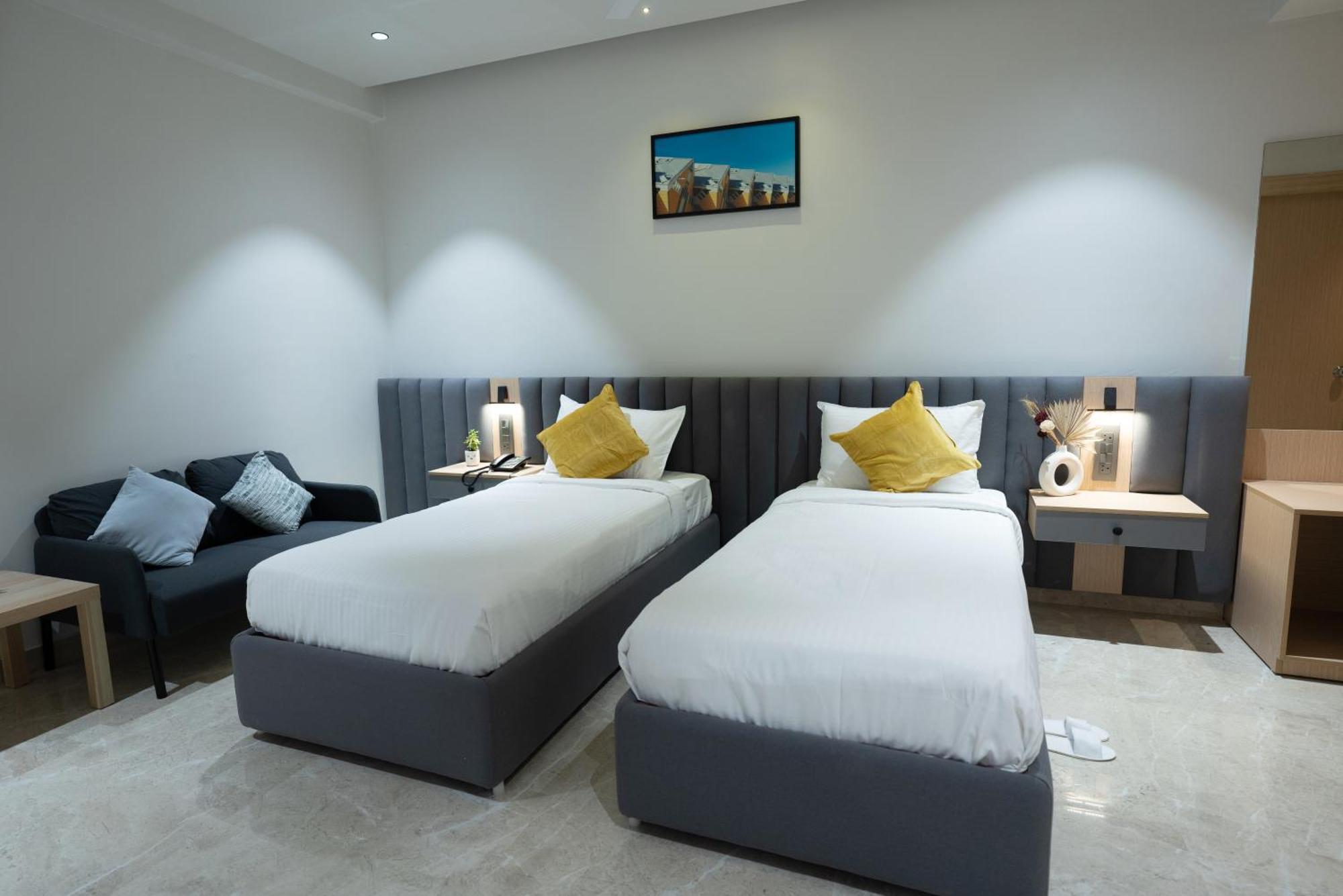 Kyzen Hi Tech Hotel