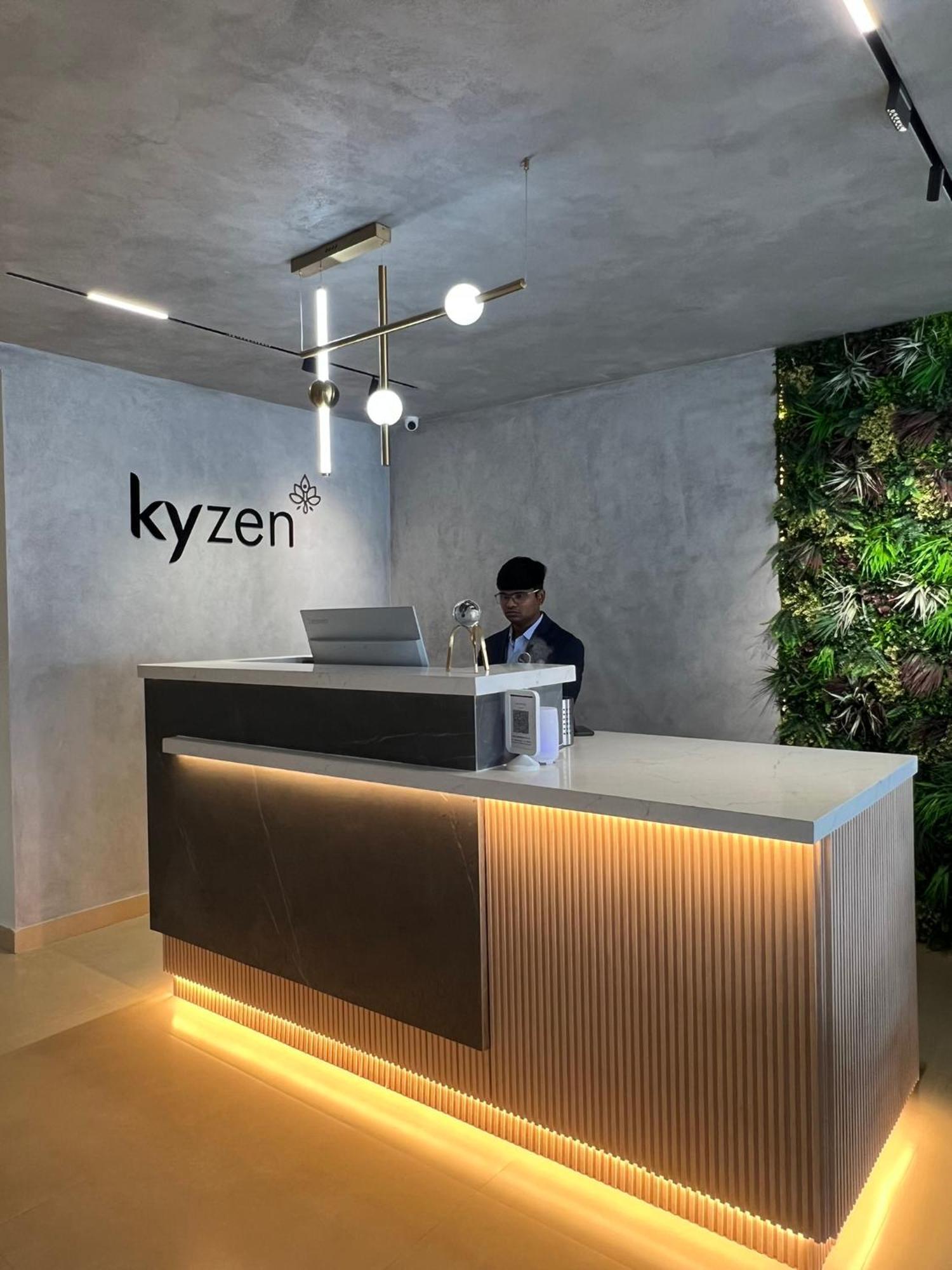 Kyzen Hi Tech 3*