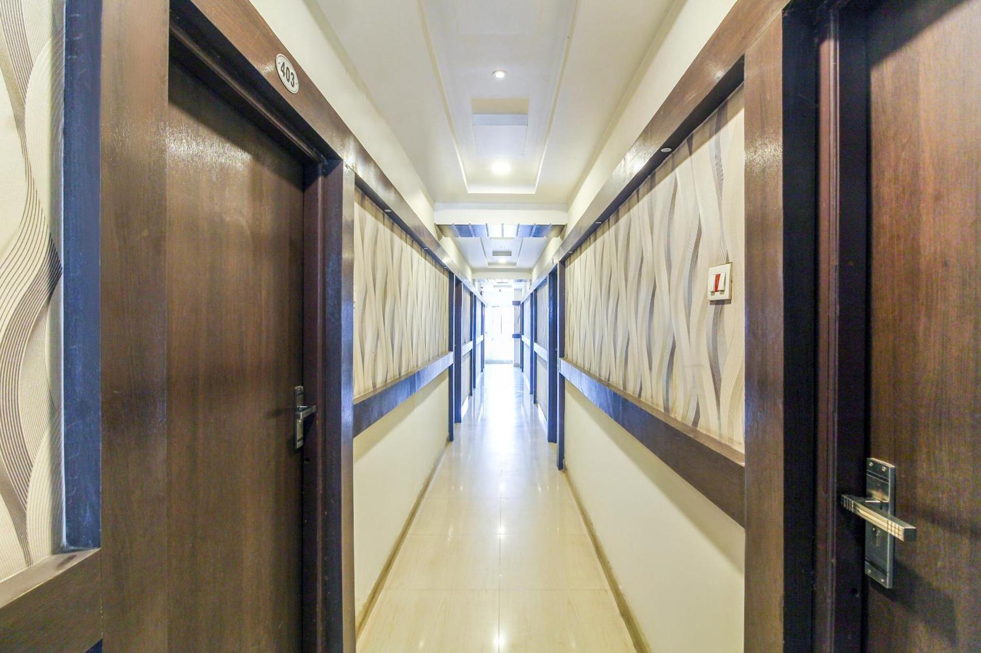 O Sri Harsha Residency Near Jntu Metro Hotel