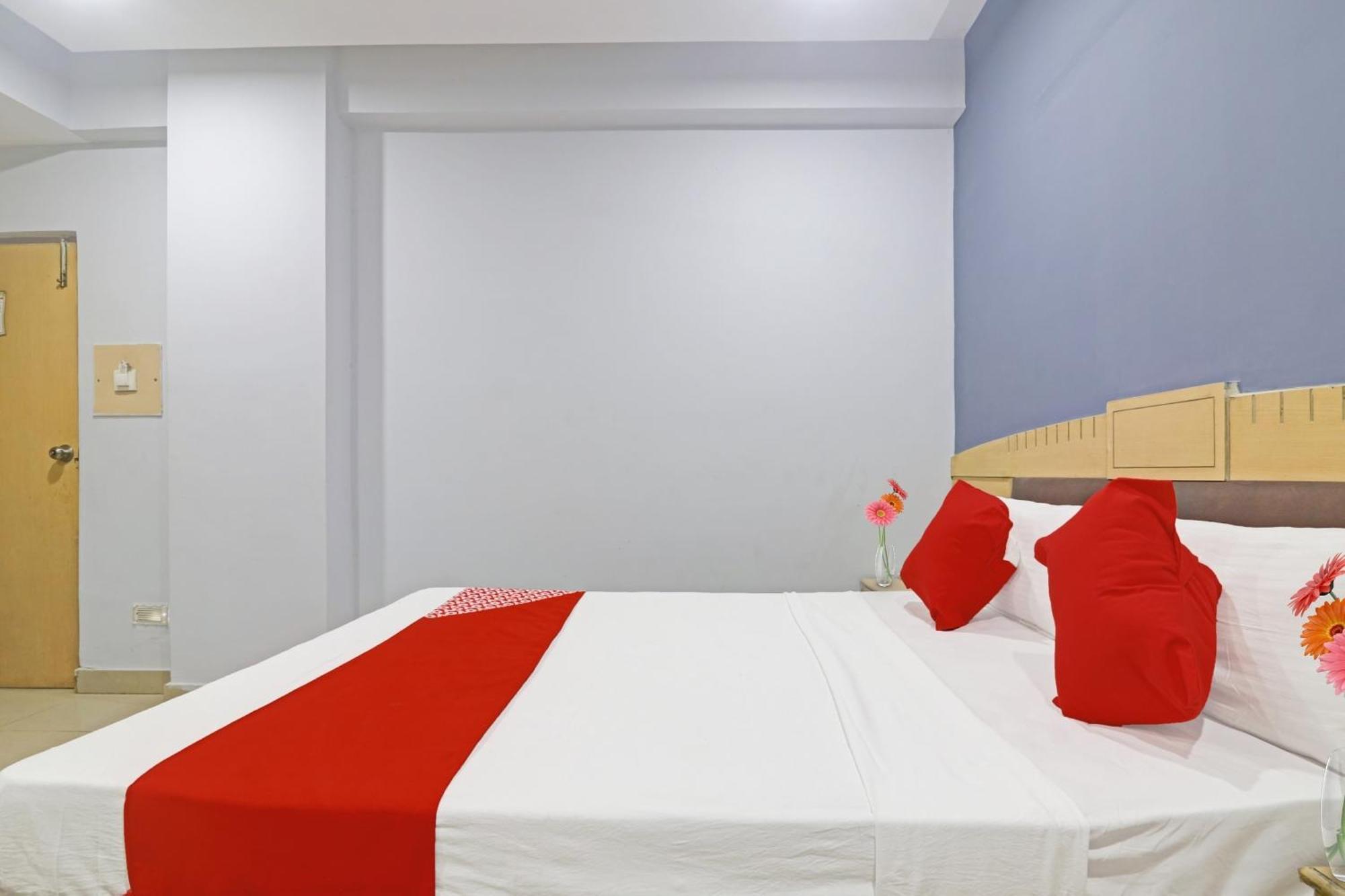 O Padmini Near Lakdikapool Metro Station 3*