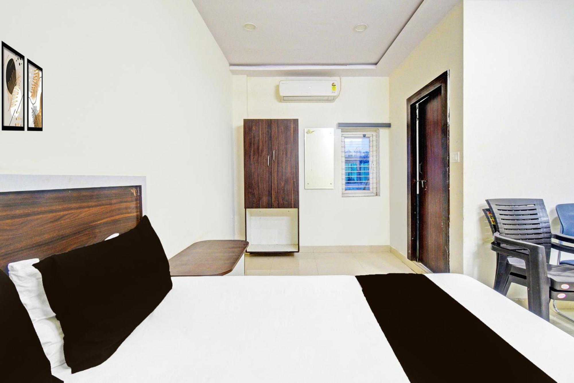 Hotel Collection O Bn Reddy Nagar Formerly Mayur 4*