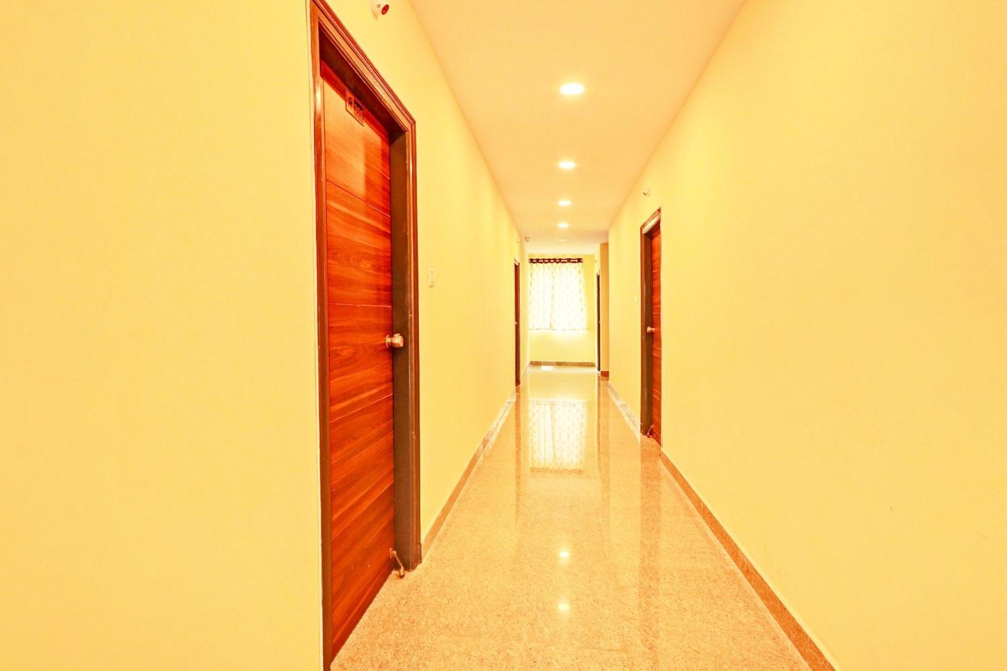 Hotel O R Square 4*