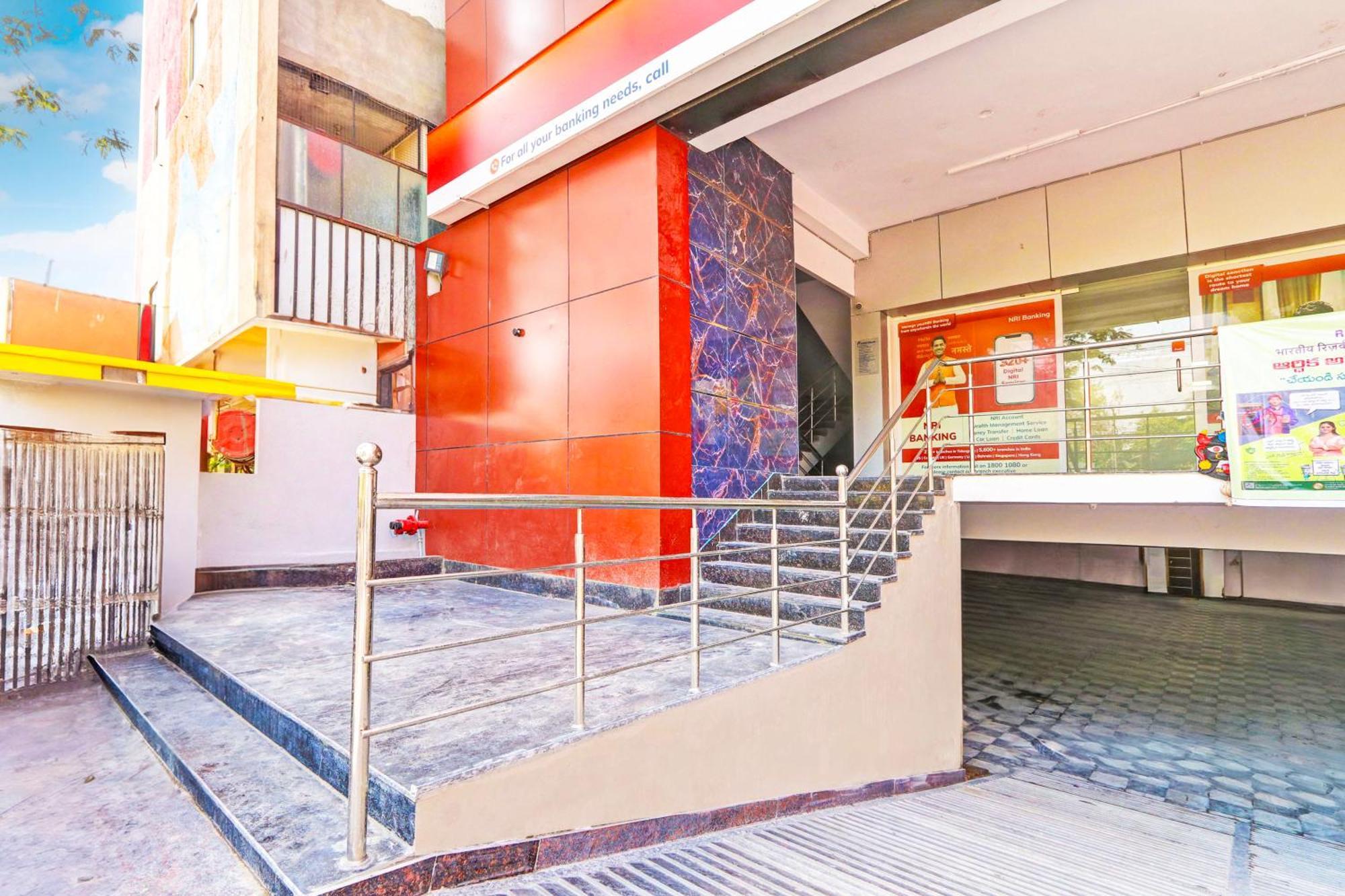 O R Square Hotel