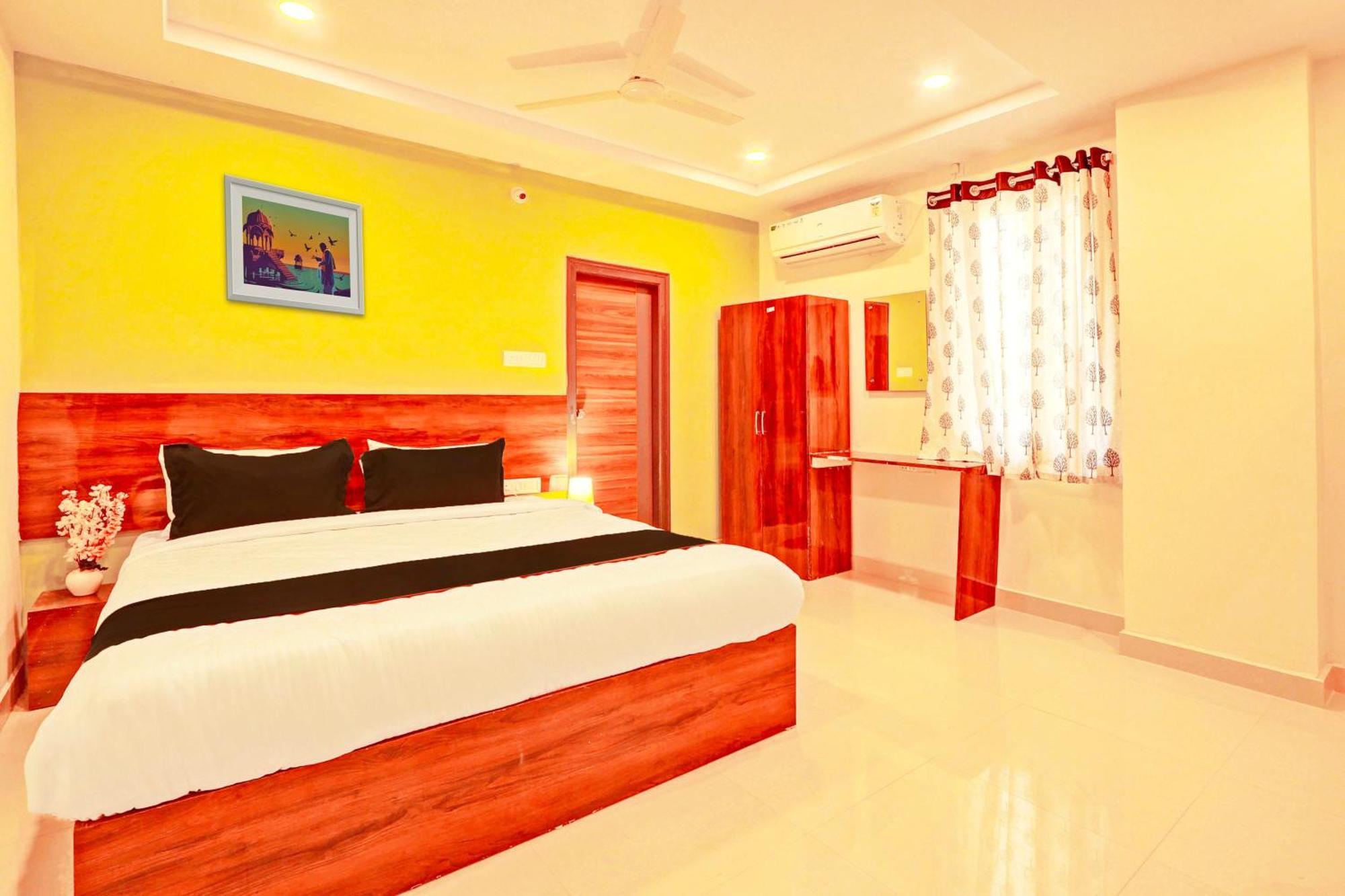 O R Square Hotel