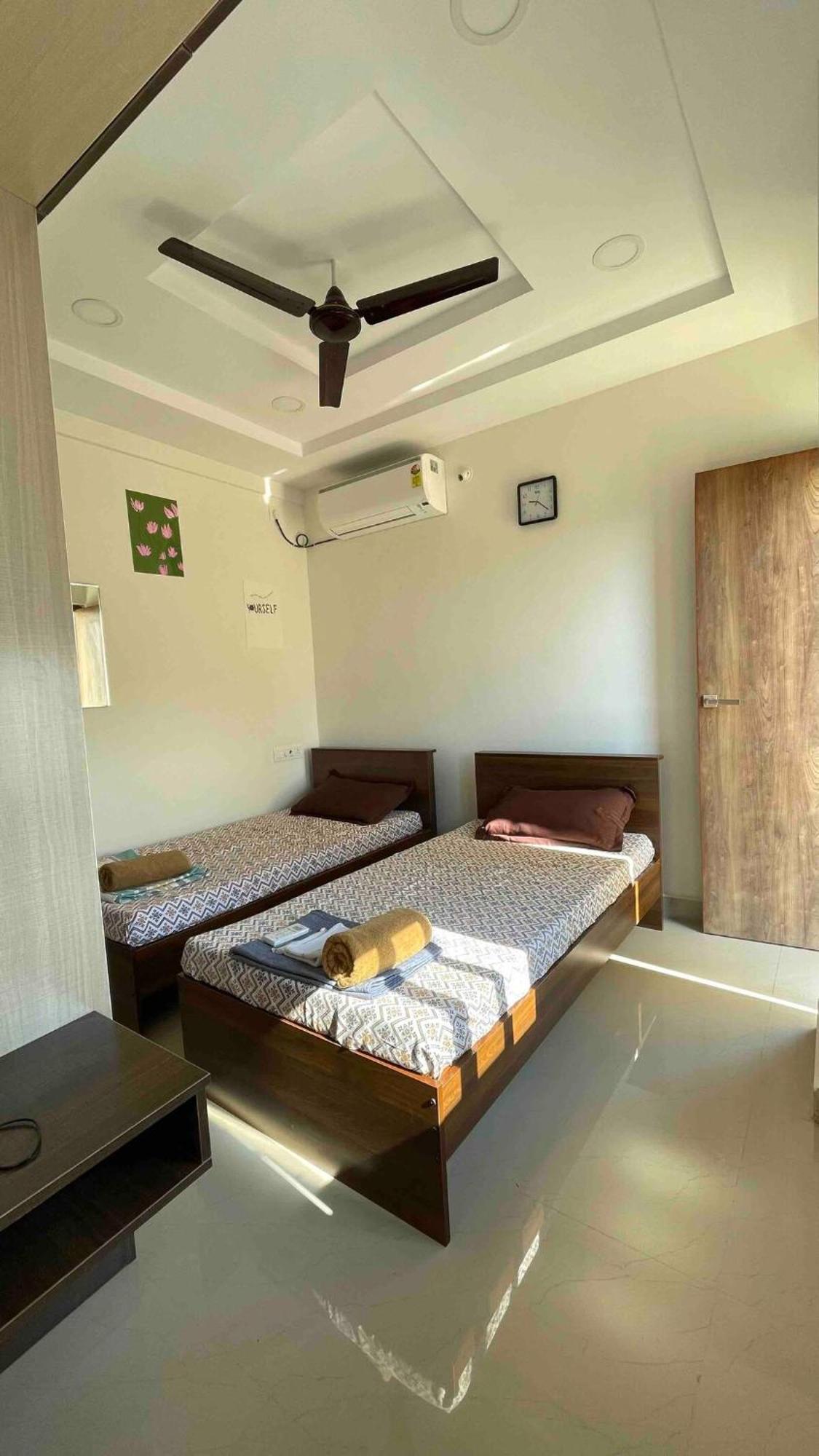 Maya -2bhk Flat Near Us Counsulate, Gachibowli *