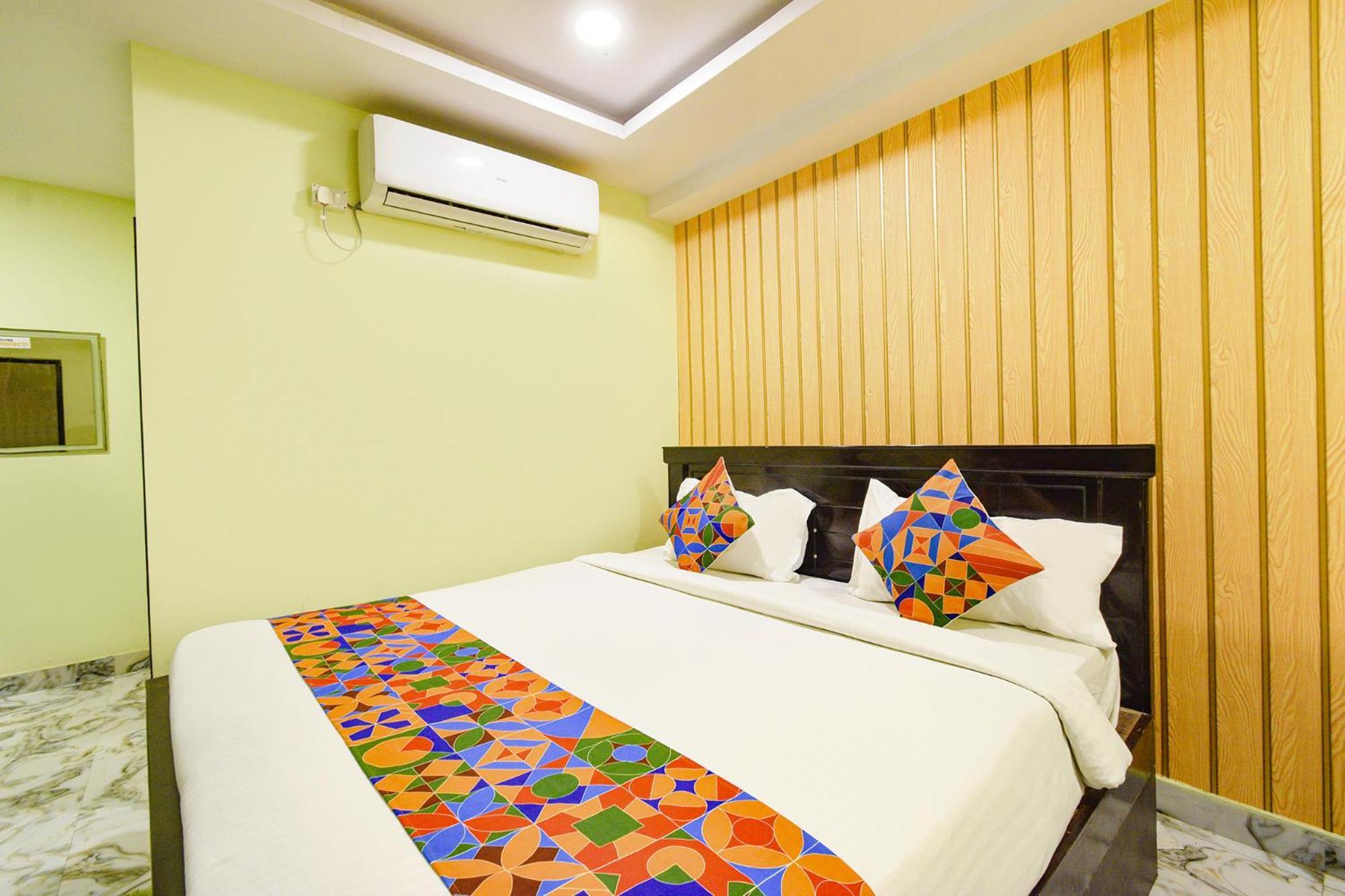 Hotel Fabhotel Park Galaxy 3*