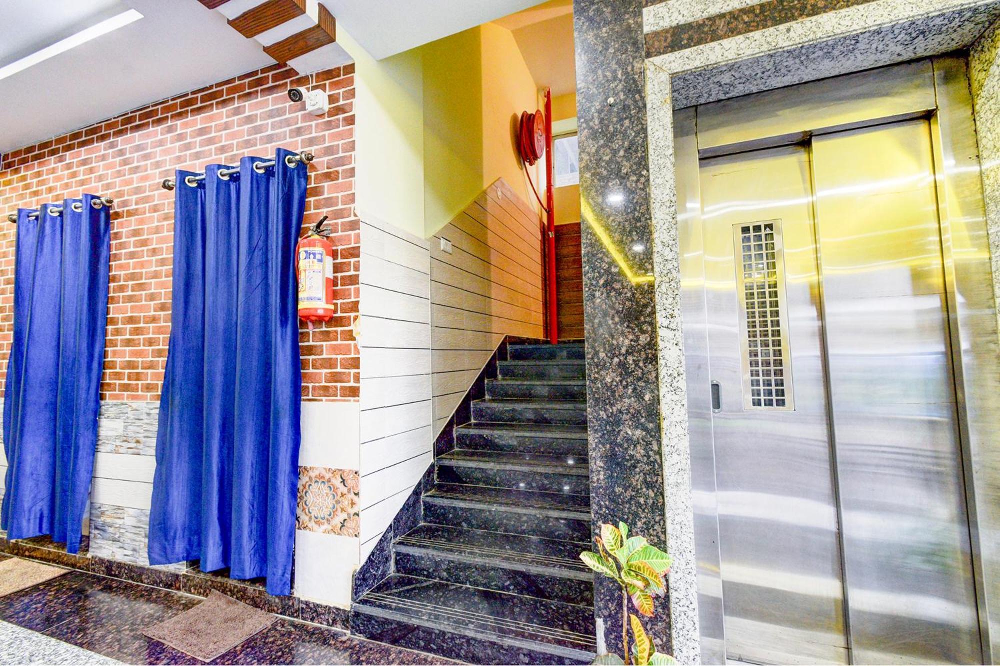 Fabhotel Park Galaxy Hotel