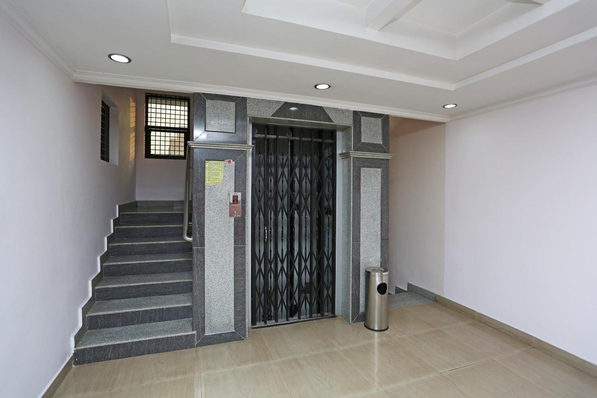 O Saraswathi Residency Near Sr Nagar Metro Station Hotel