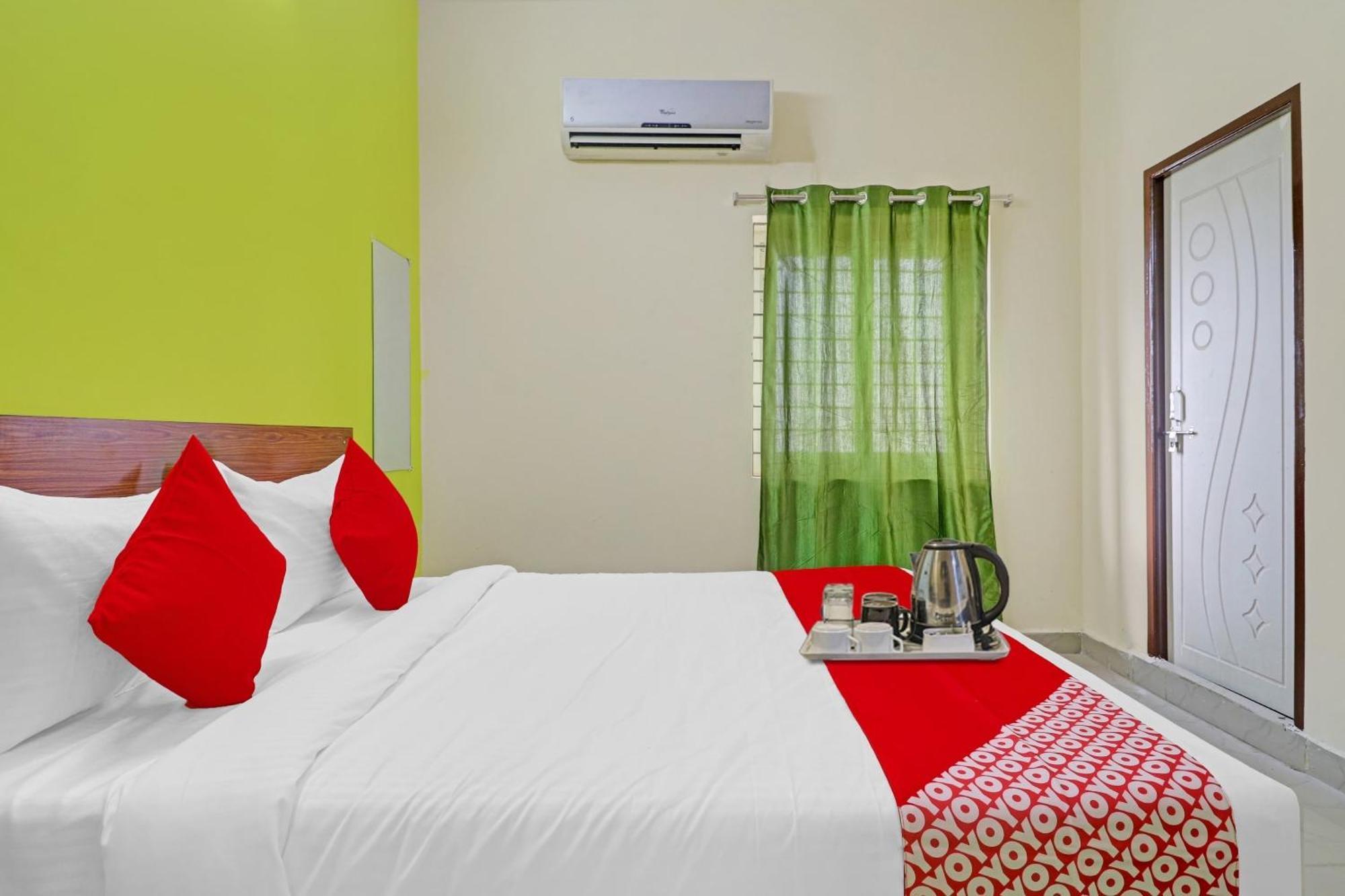 Super Collection O Elite Near Habsiguda Metro Station Hotel 4*