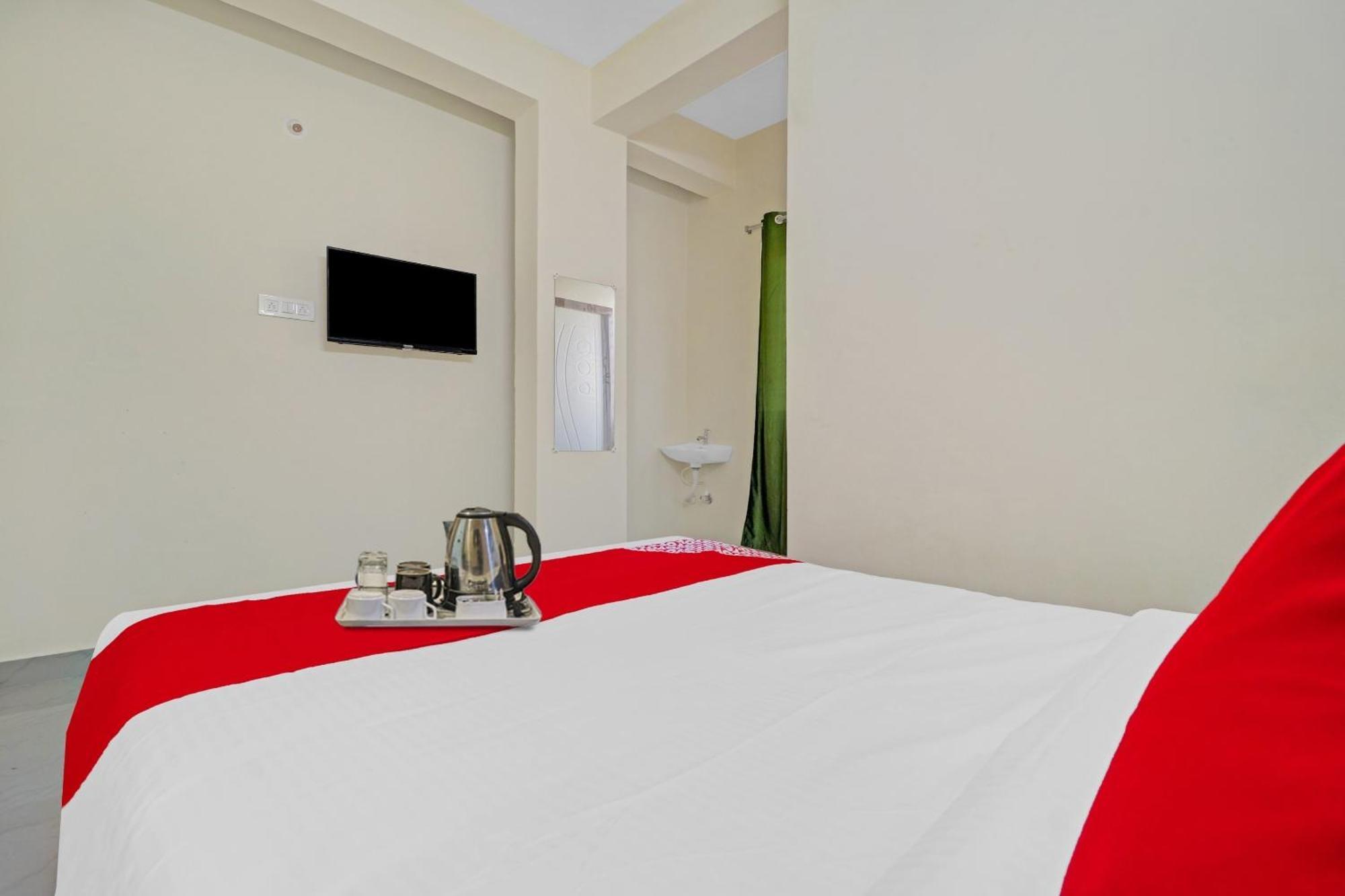 Super Collection O Elite Near Habsiguda Metro Station 4*