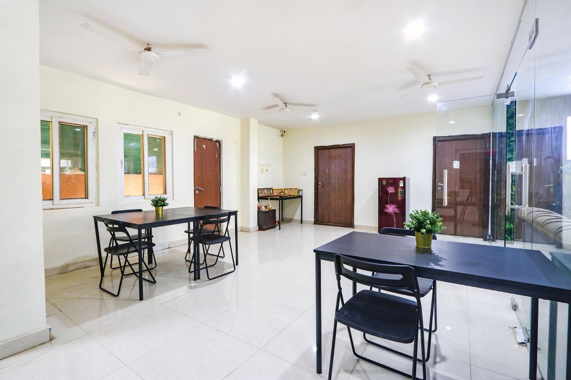 Fabhotel Sk Grand - Hitech 3*