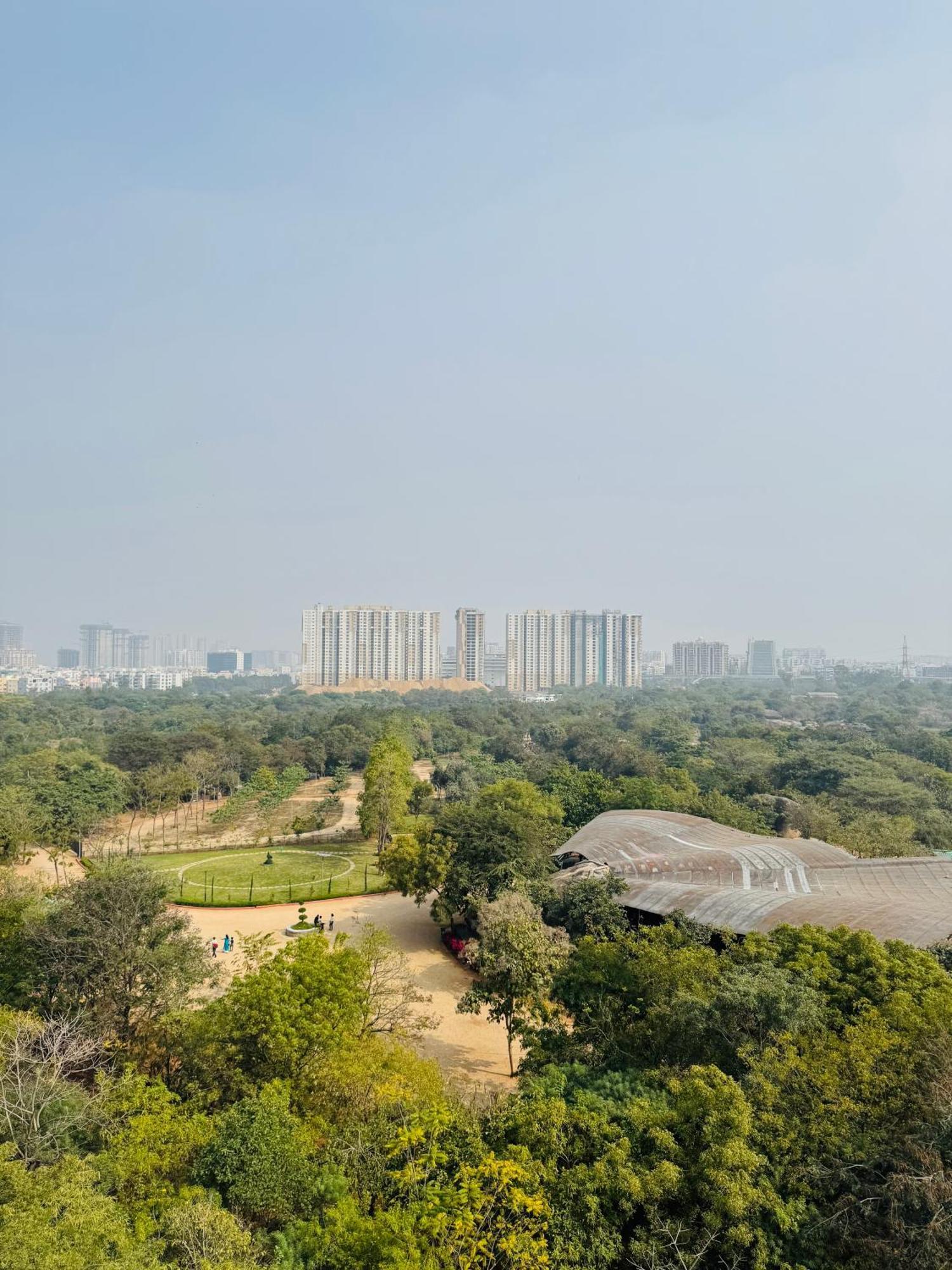 Apartment Penthouse Escape 1bhk Park View Flat In Kondapur *