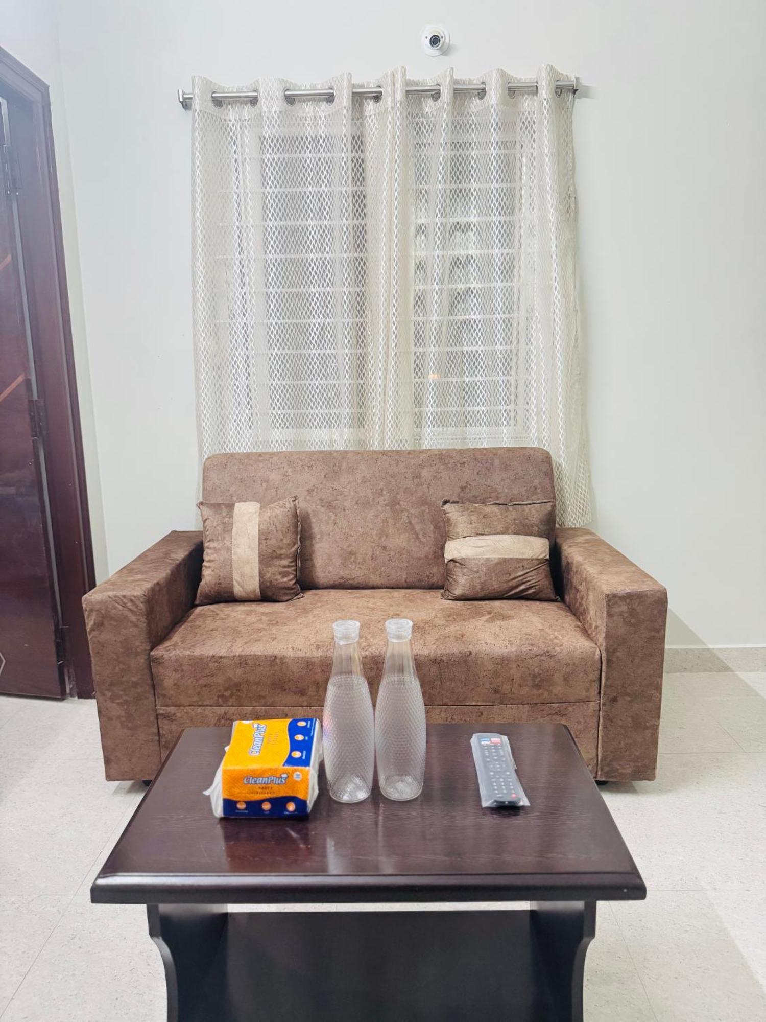 Penthouse Escape 1bhk Park View Flat In Kondapur Apartment Hyderabad