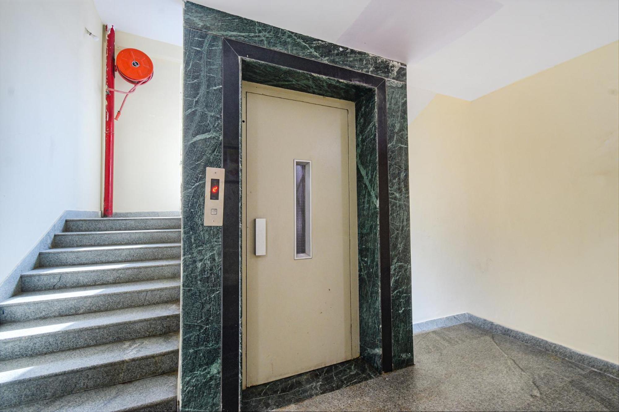 Fabhotel N Residency, Hitech City - 350M From Yashoda Hospital, Hitech City