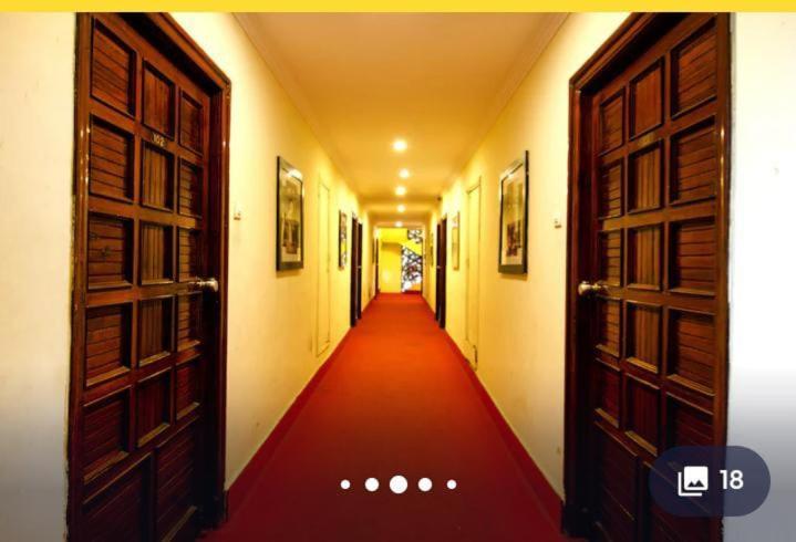 Hotel Blossoms The Plaza Residency- Free Lunch Or Dinner- Lakdikapul