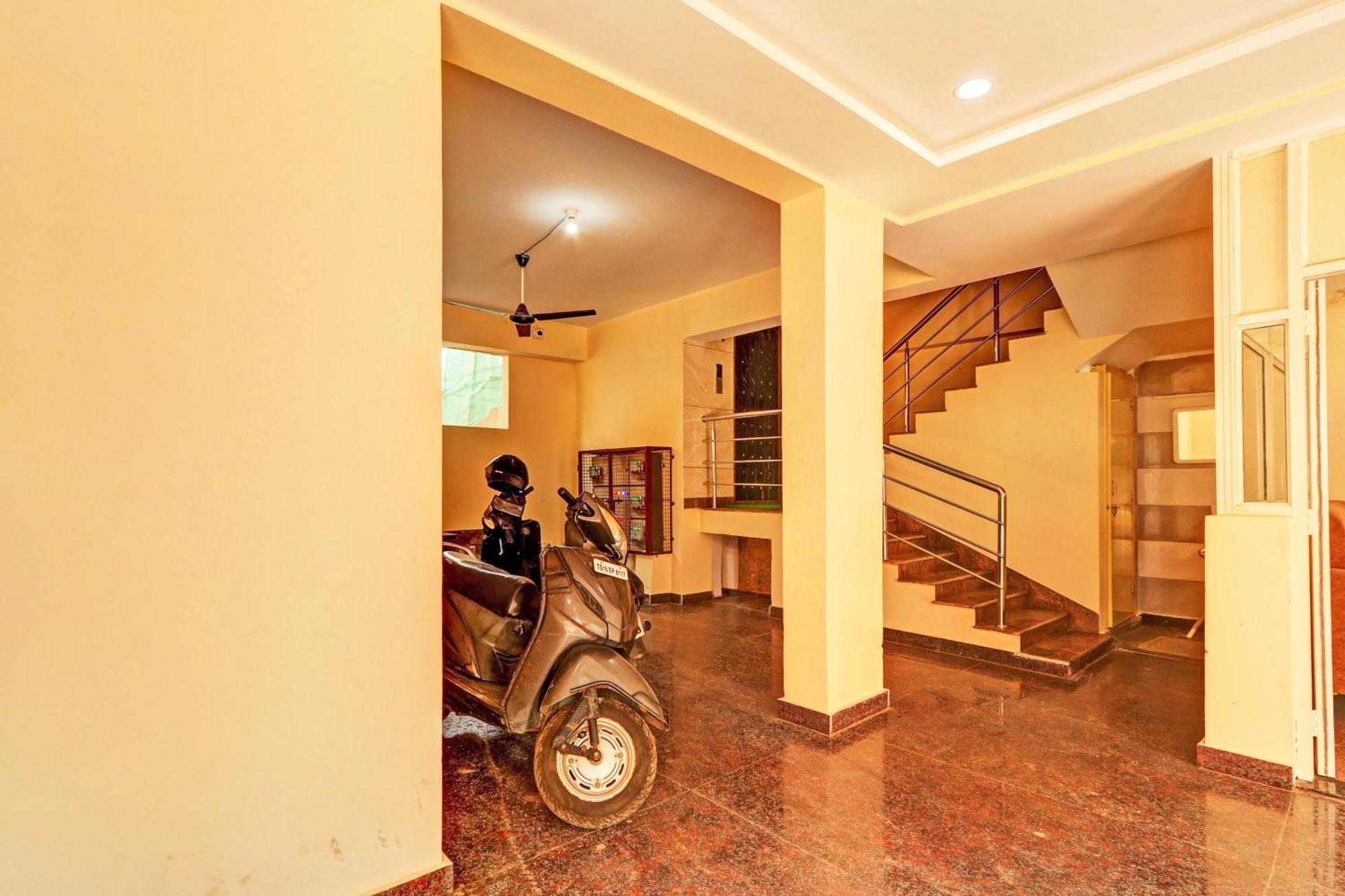 Collection O Sri Nirvana Edge Hotel 4*