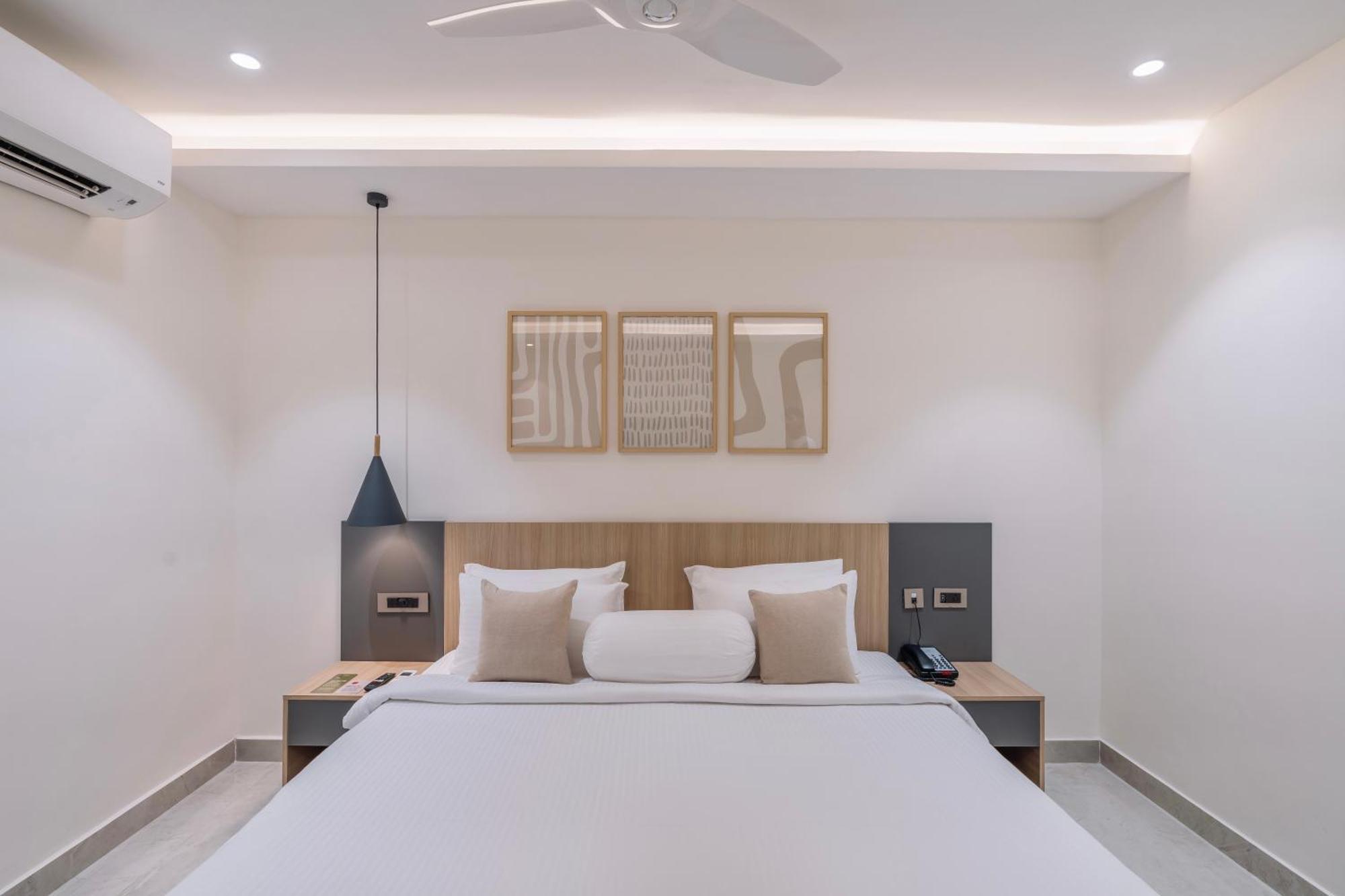 Skyla & - Kondapur Hotel