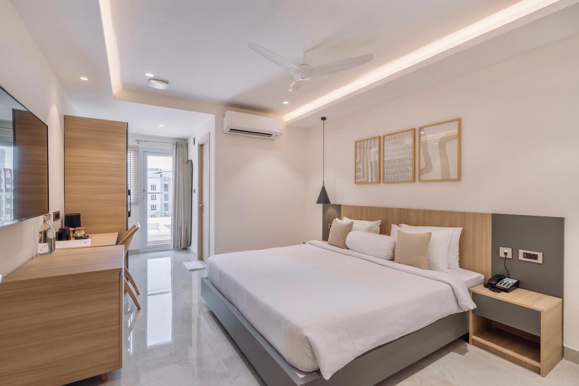 Hotel Skyla & - Kondapur