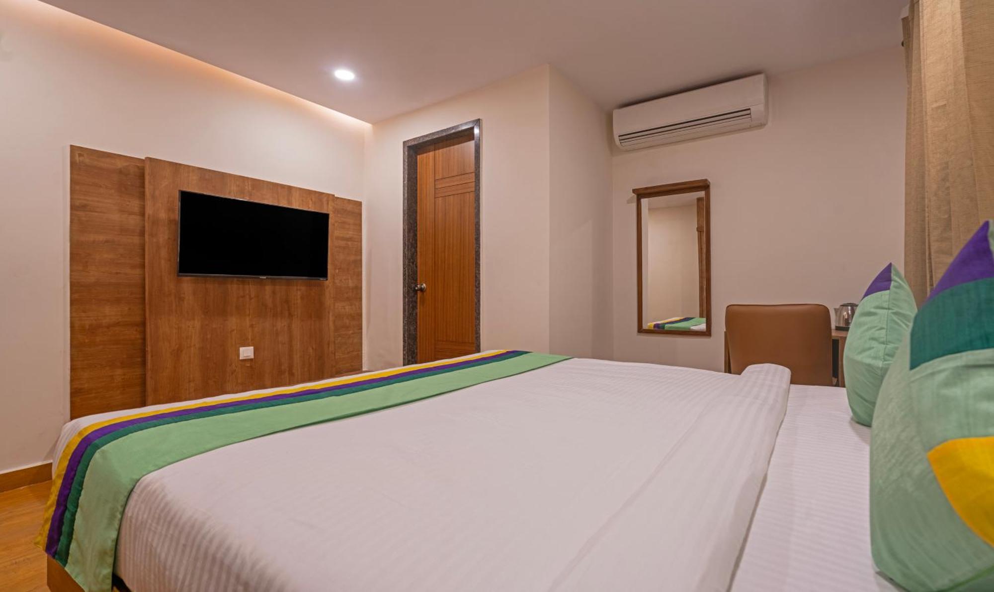 Hotel Treebo Sy Inn, Gachibowli Dlf