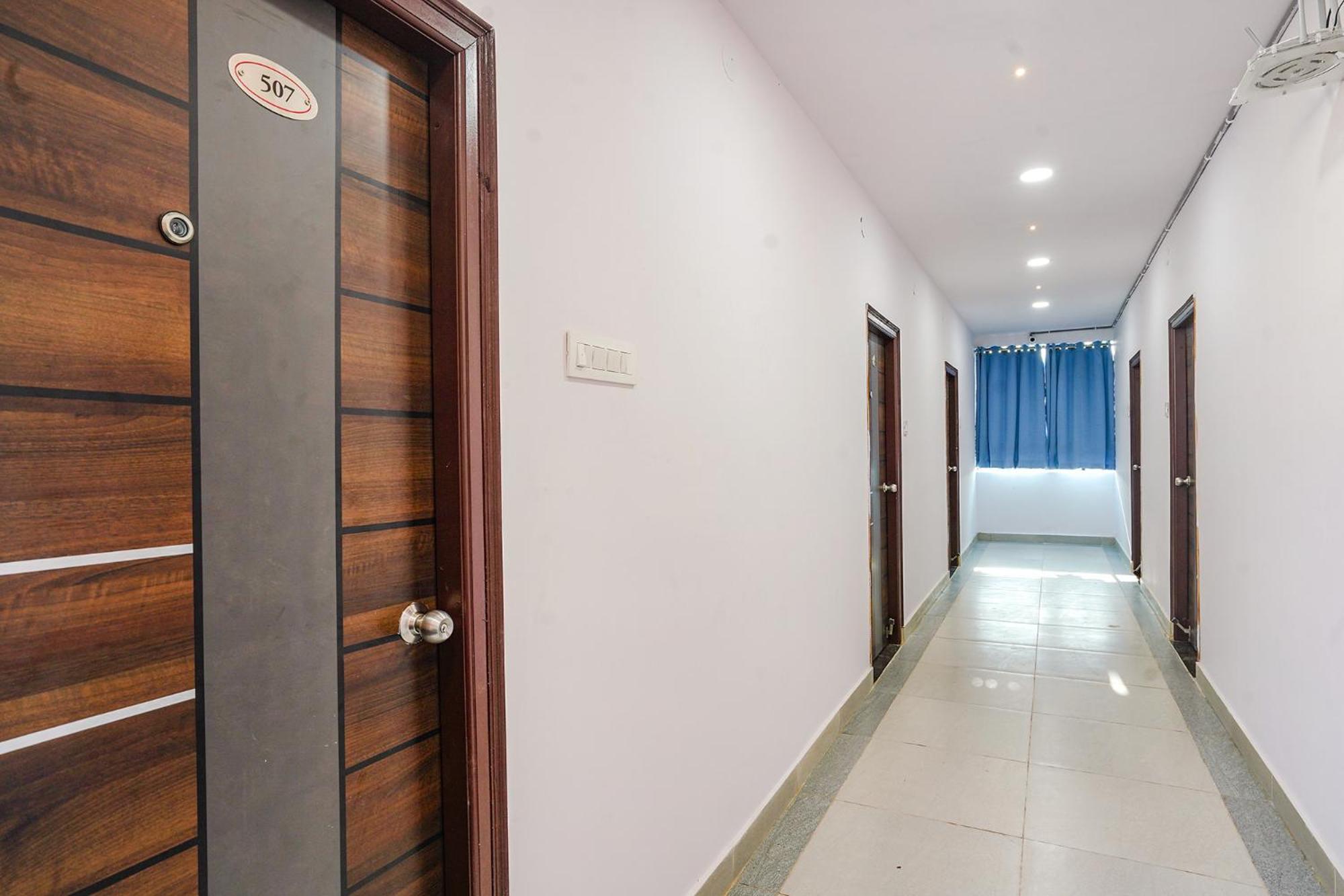 Fabhotel Grand Broholic - Hitech 3* Hyderabad