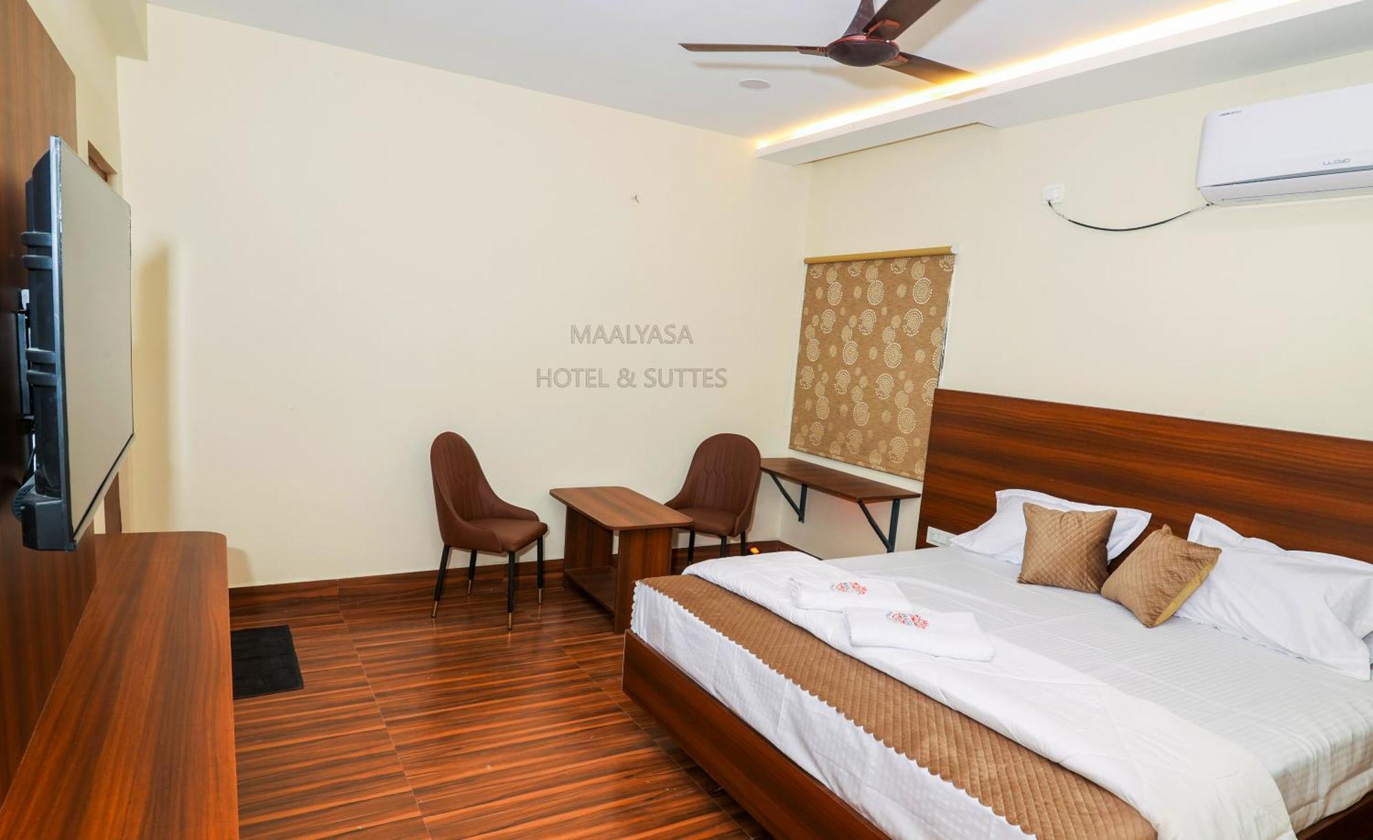 Hotel Maalyasa And
