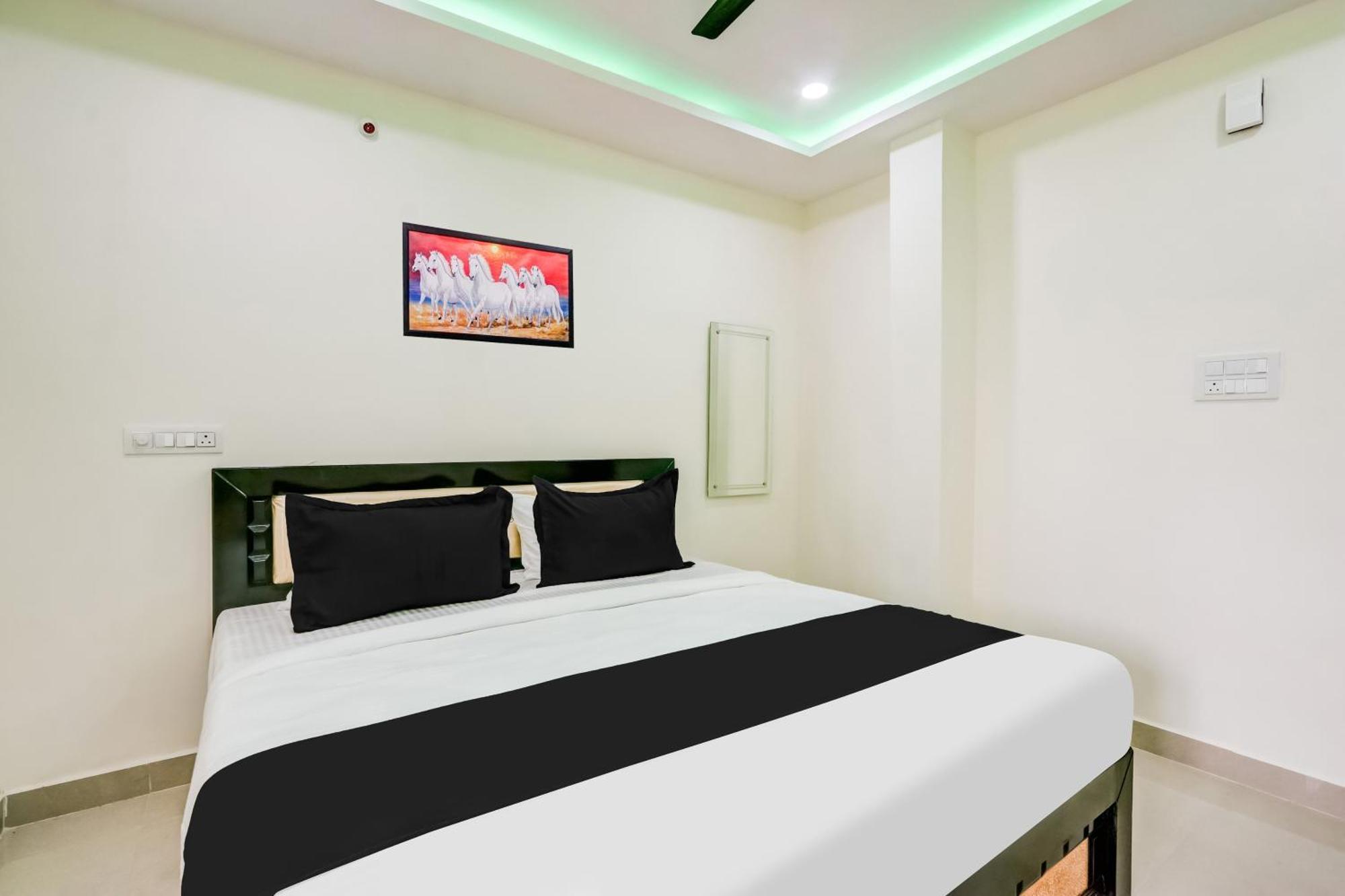 Hotel O 83023 Balaji Residency