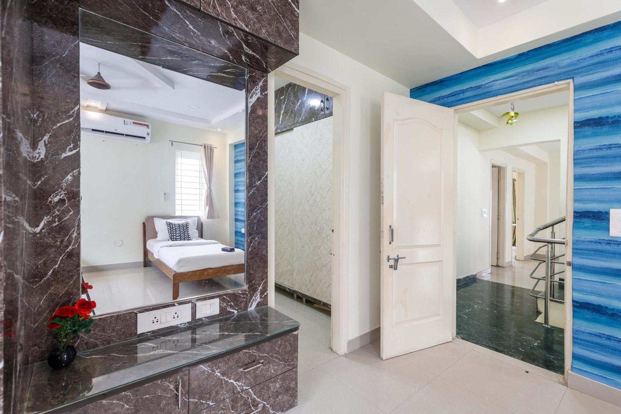 Villa Timber Leaf By Stayjade Nr Hyd Airport Hyderabad