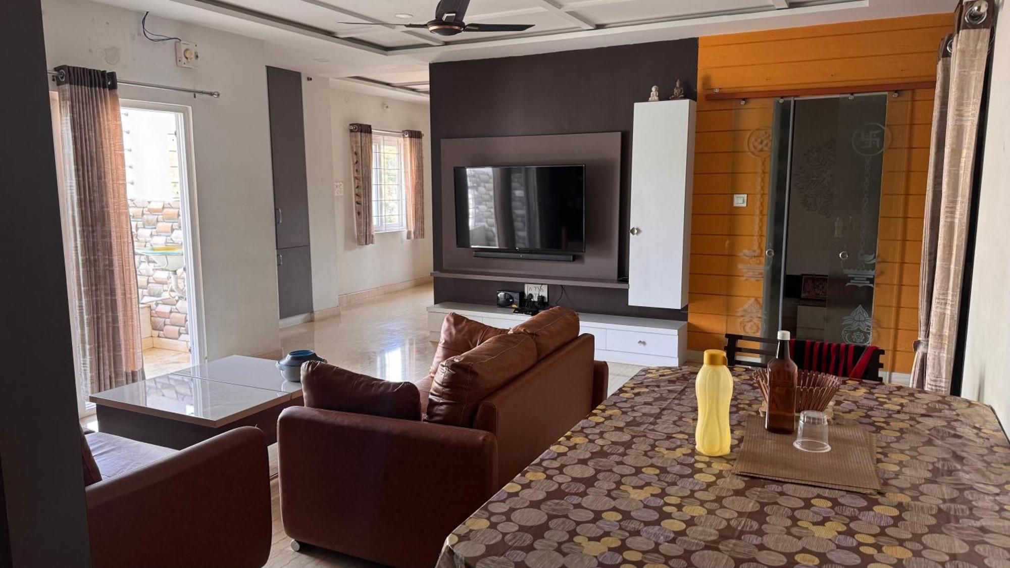 Independent Flat Kompally Apartment