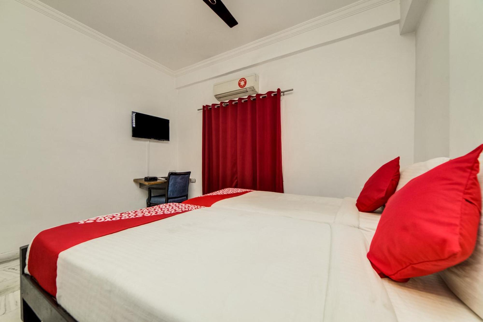 O Jntu College Near Lulu Mall, Kphb Colony. Hotel 4*