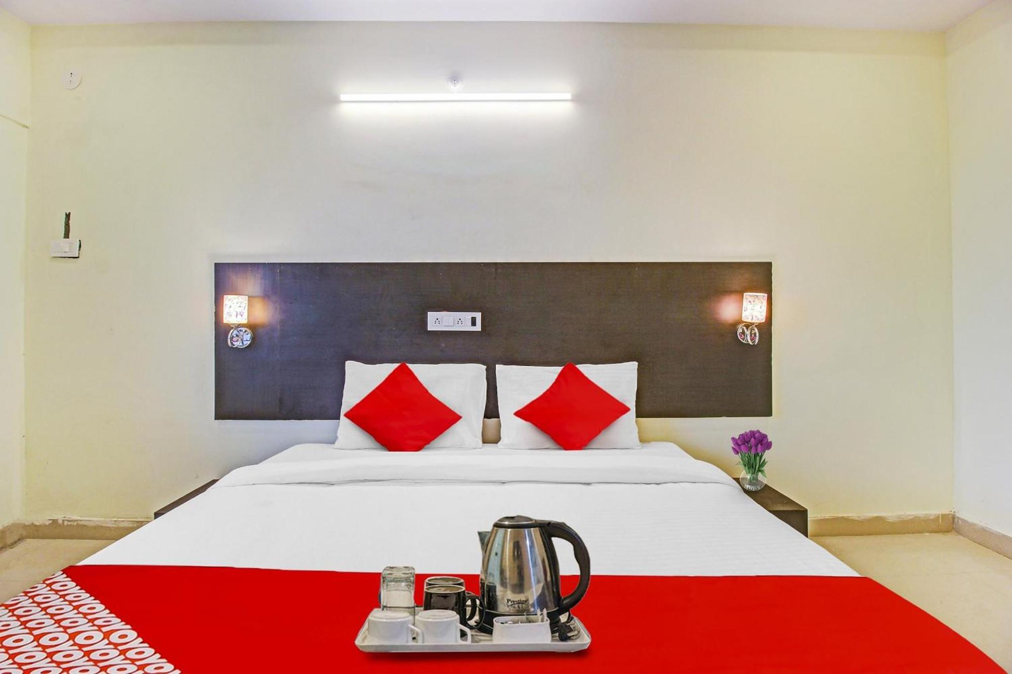 Capital O Ragas Hotel Hyderabad