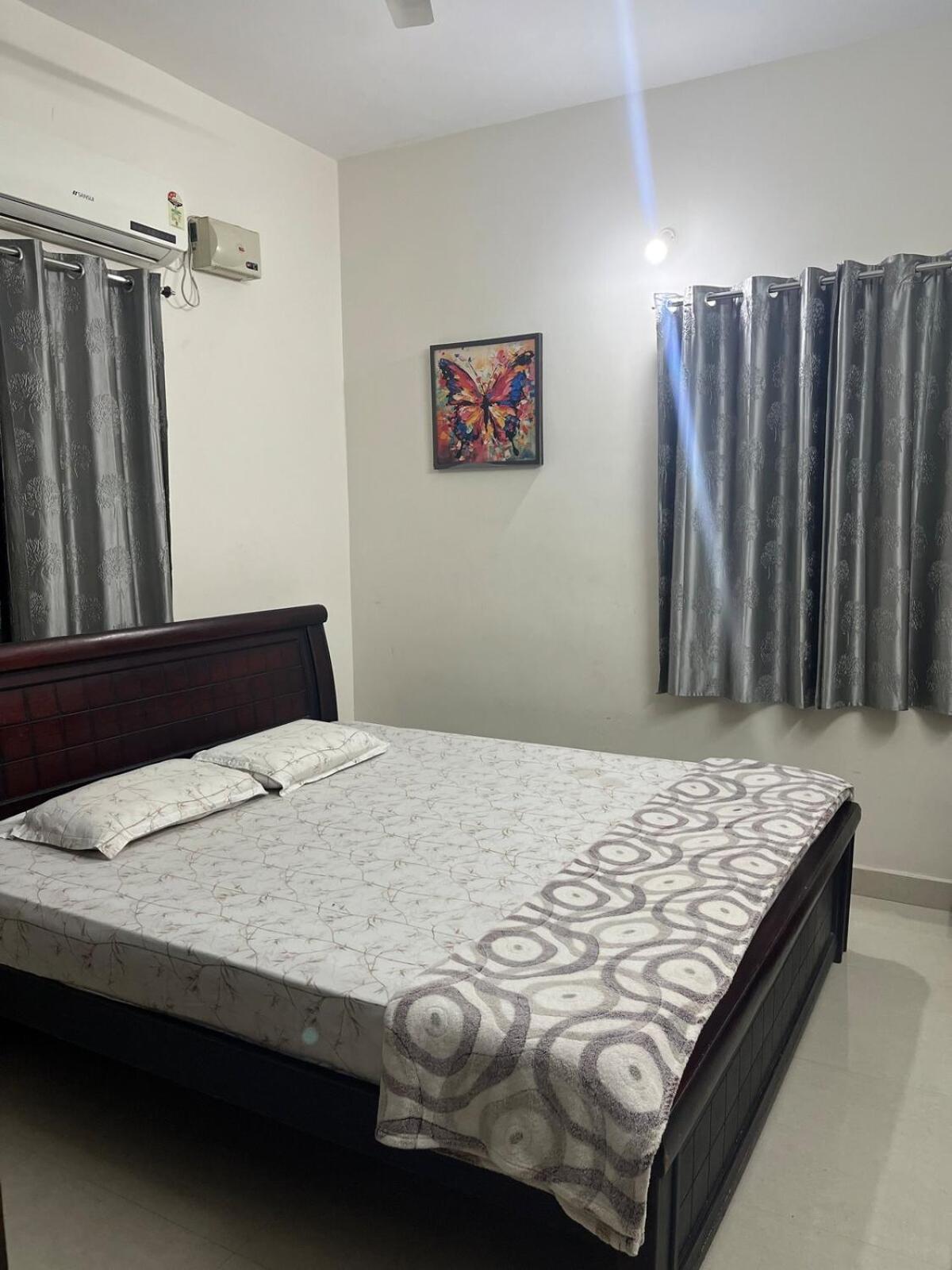 2 Bhk Gachibowli Near Aig & Isb Hyderabad