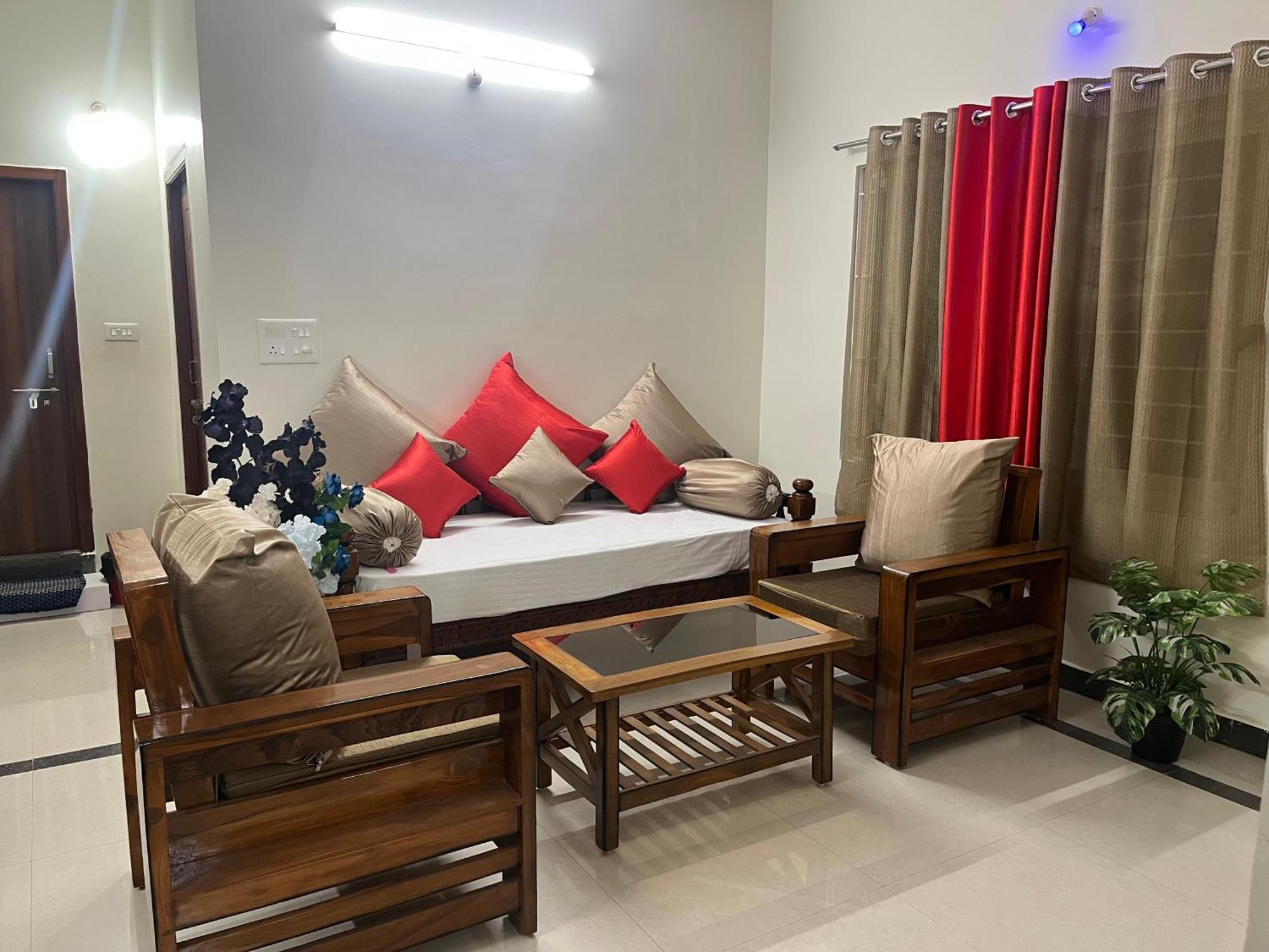 2 Bhk Gachibowli Near Aig & Isb * Hyderabad