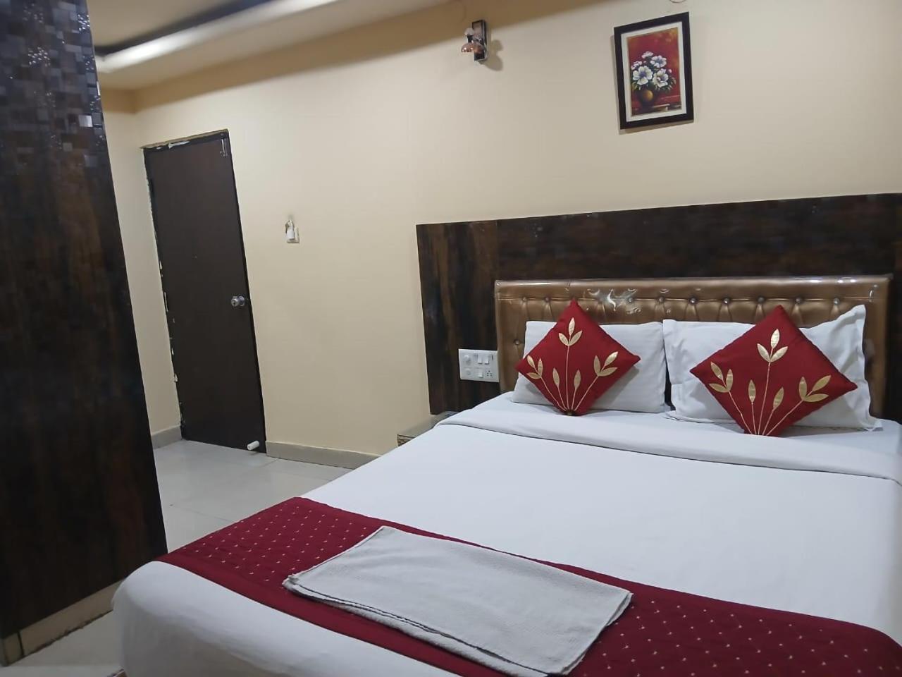 Hotel Blossoms Inn- Lakdikapul Hyderabad