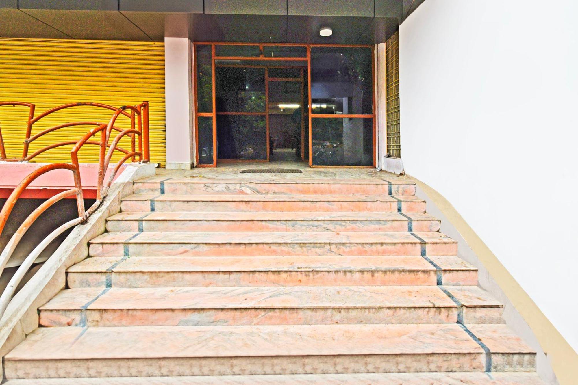 Super Collection O Sanath Nagar Near Railway Station 3* Hyderabad